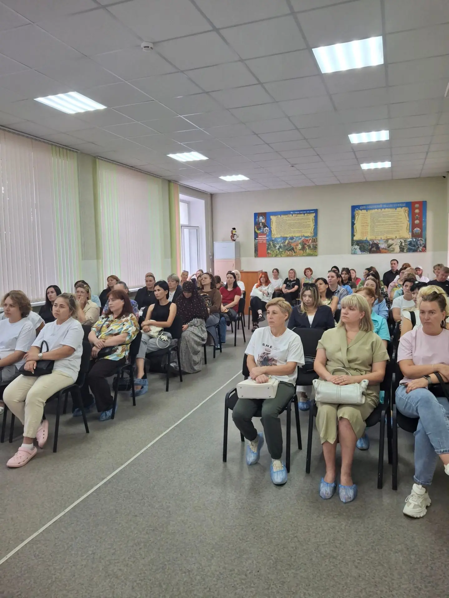 В школе имени Димитрия Донского прошли родительские собрания