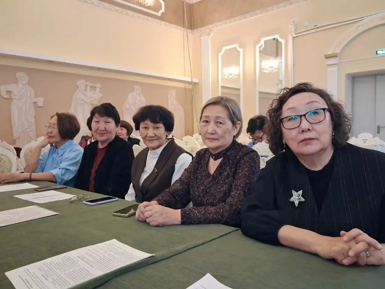 🔔 «Оскуола бэтэрээн үлэһиттэрин барыларын түмэр сыаллаахпыт»