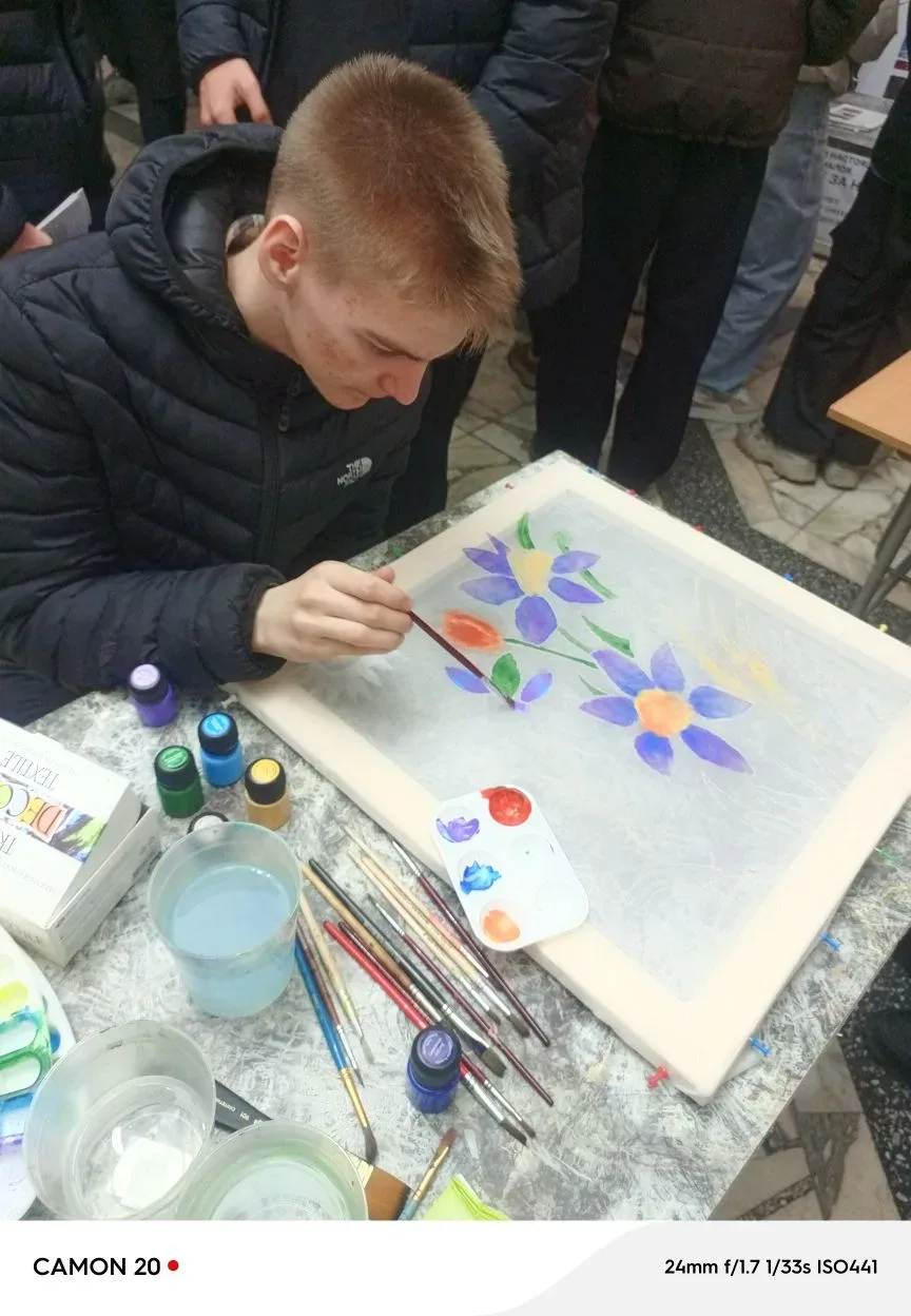 В будущее — с уверенностью: девяти- и одиннадцатиклассники школы посетили ярмарку трудоустройства  1