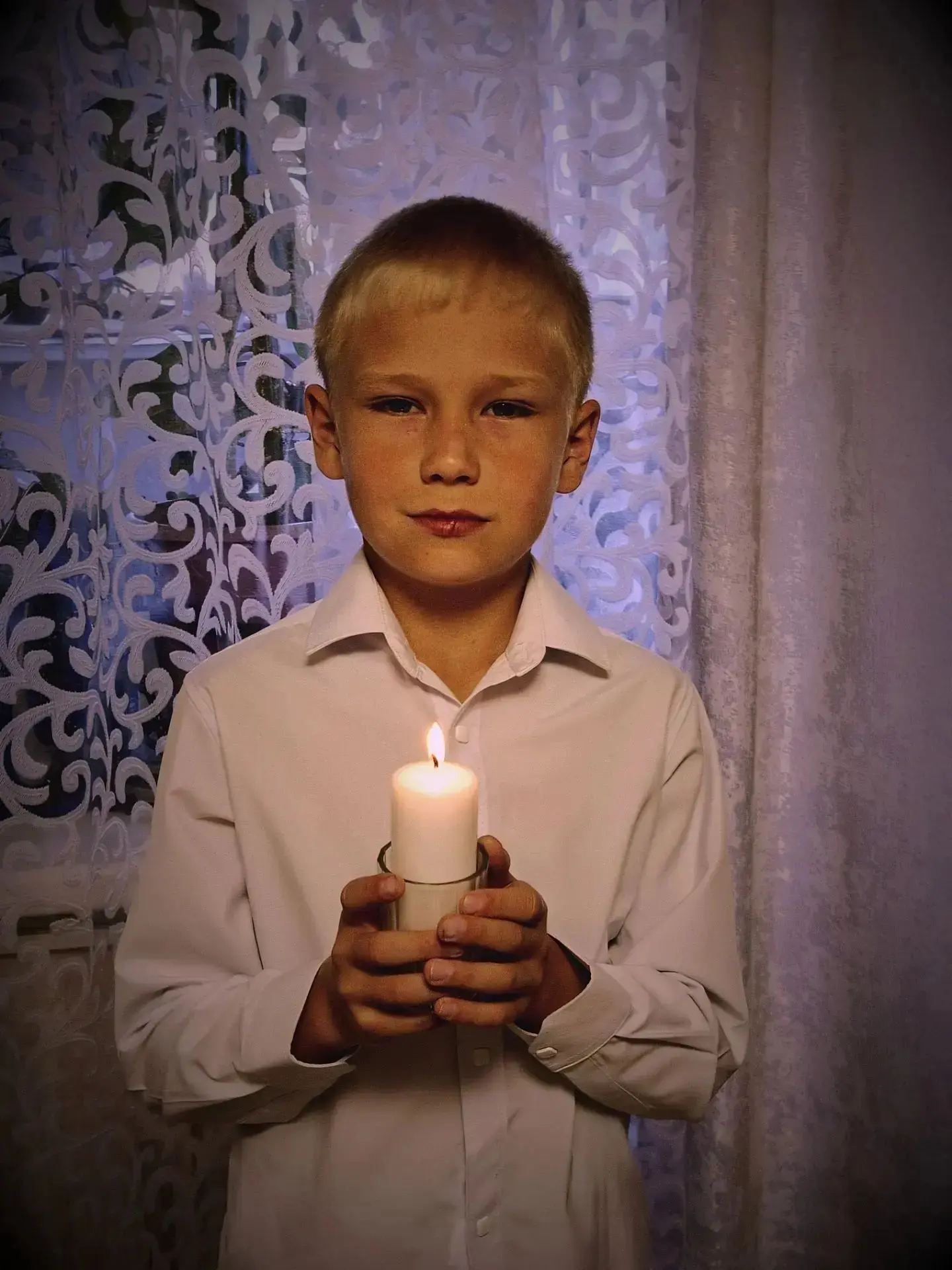 Евстигнеев Артём 1Б класс принимает участие в акции «Свеча памяти»

#ПомнимОВажном
#ДеньПамятииСкорб