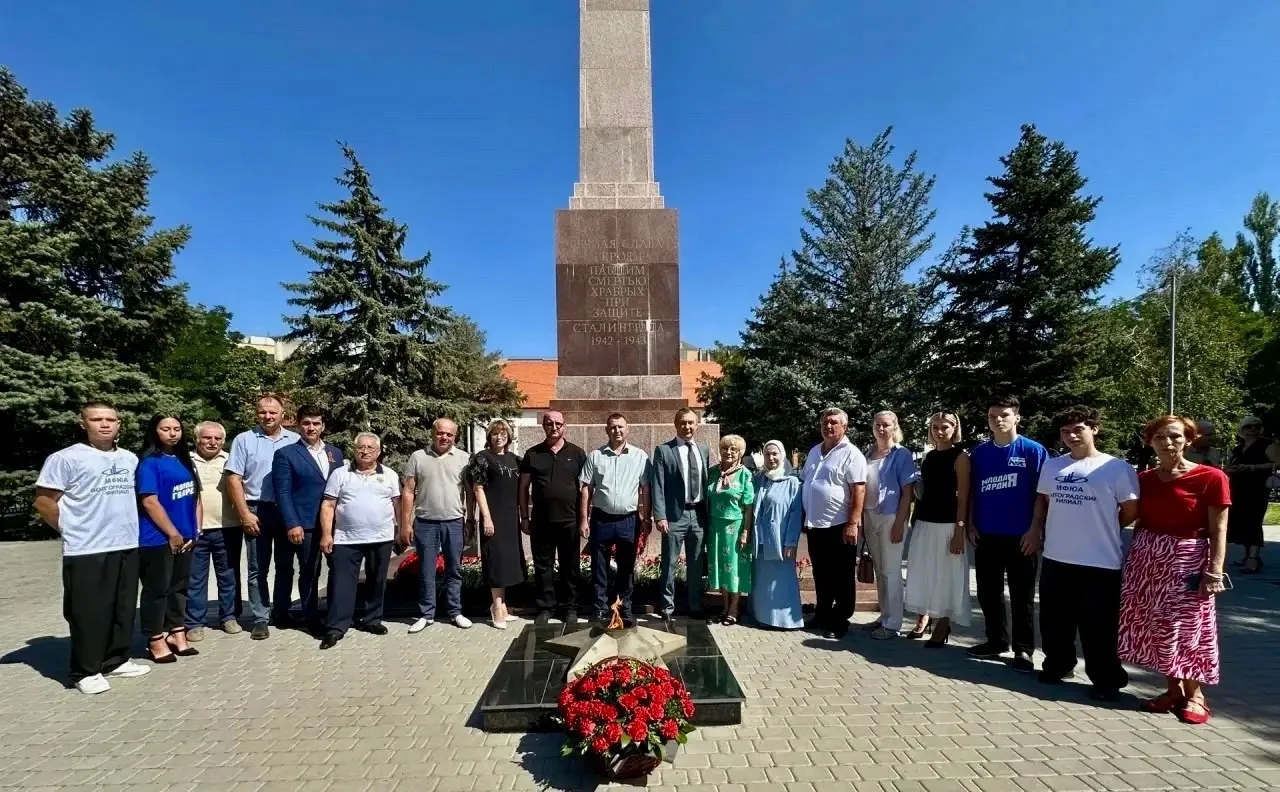 🕯️ 23 августа 1942 года небо над Сталинградом почернело от вражеских бомб, превращая г...