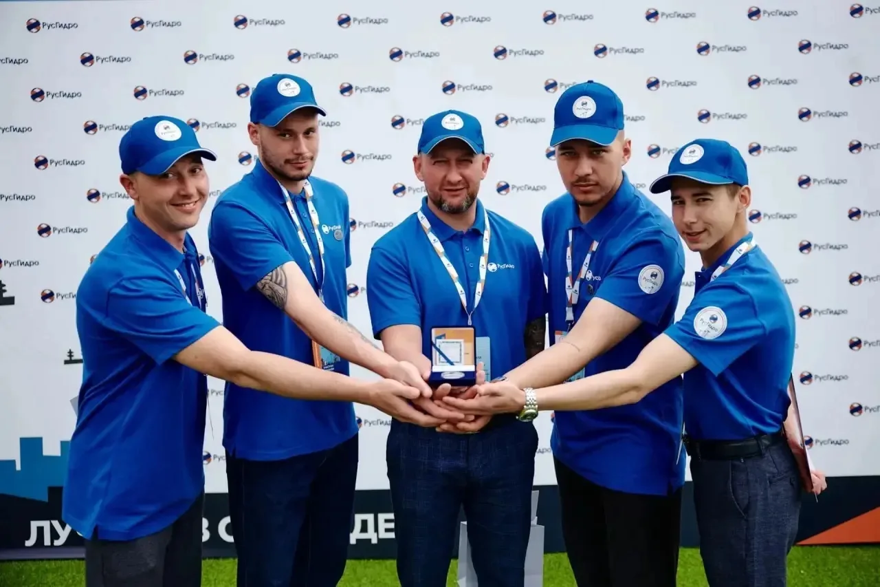 🤝 Самой дружной и сплоченной показала себя команда Магаданэнерго на Вторых корпоративных соревнован