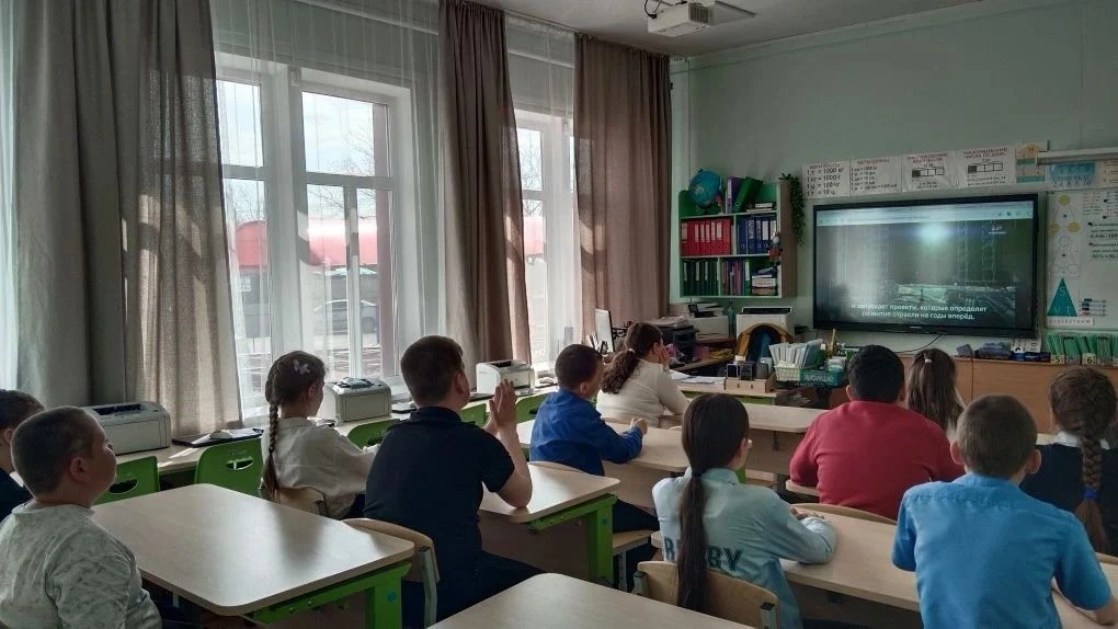 Как защитить свои деньги в интернете? Ученики МБОУ СШИ № 8 г. Пласта знают ответ!
В современном мире