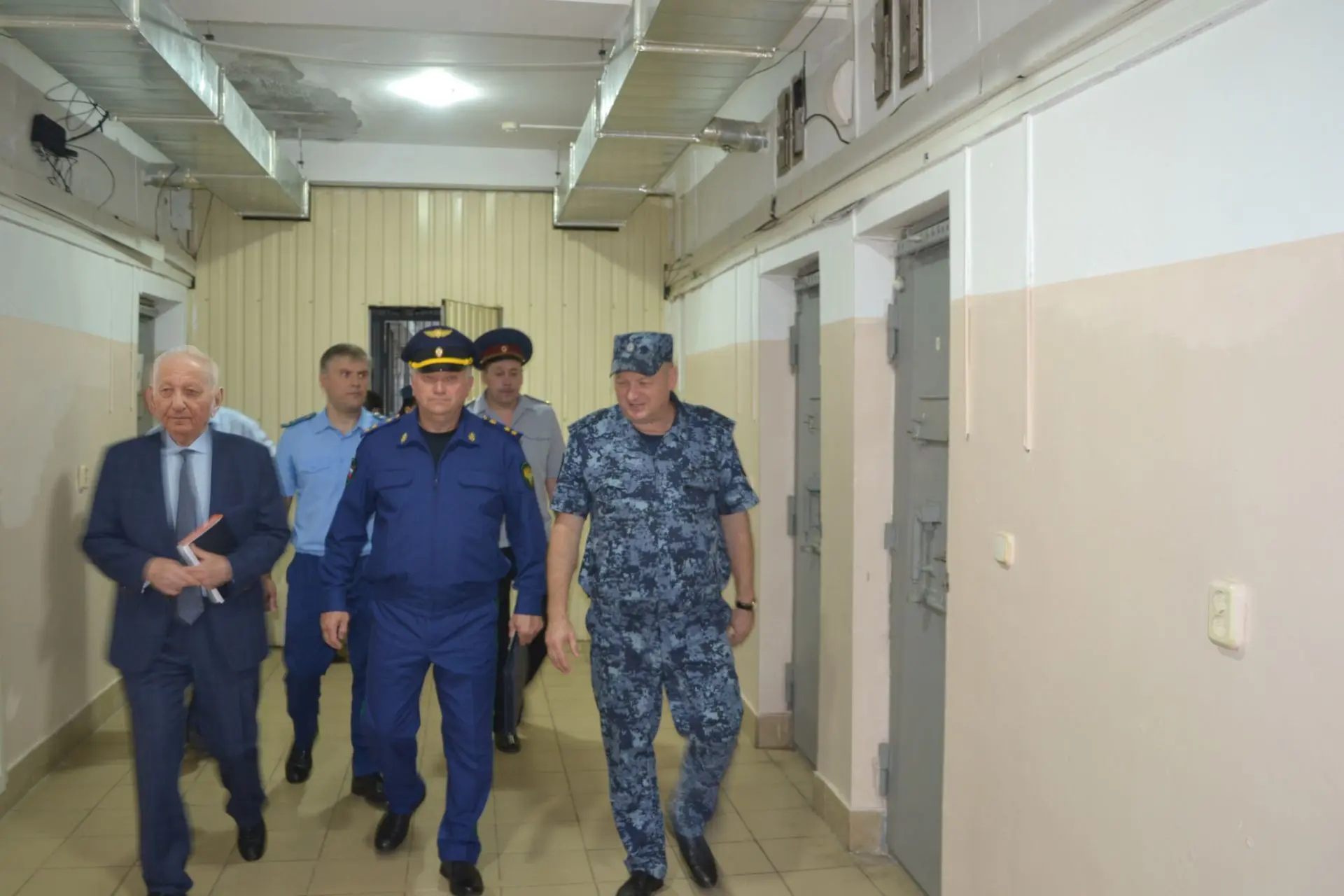 Уполномоченный по правам человека в КБР и региональный прокурор посетили СИЗО‑1