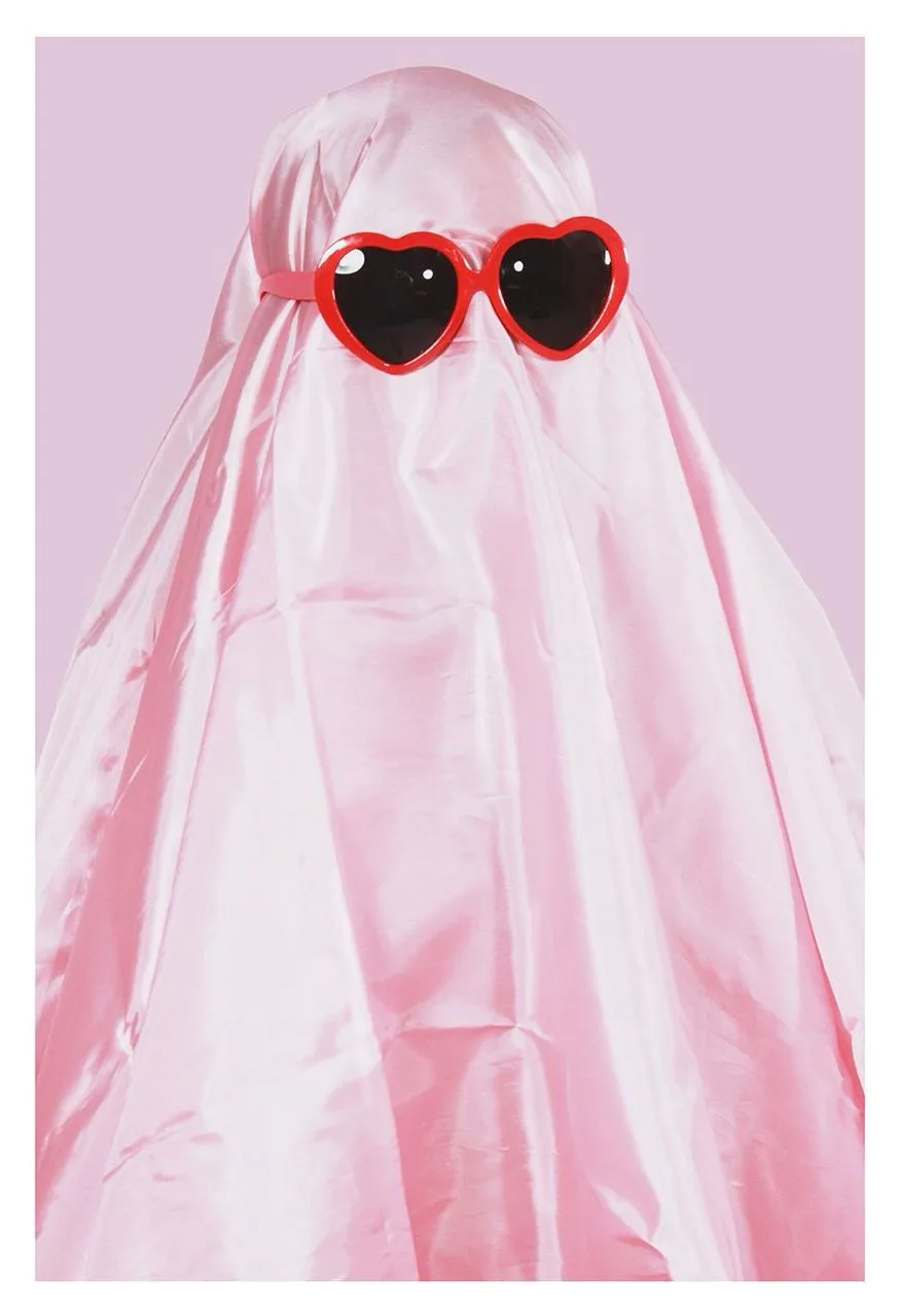 Что значит ghosting и почему это не про Хэллоуин? 👻

Сегодня to ghost someone = перестать отвечать 