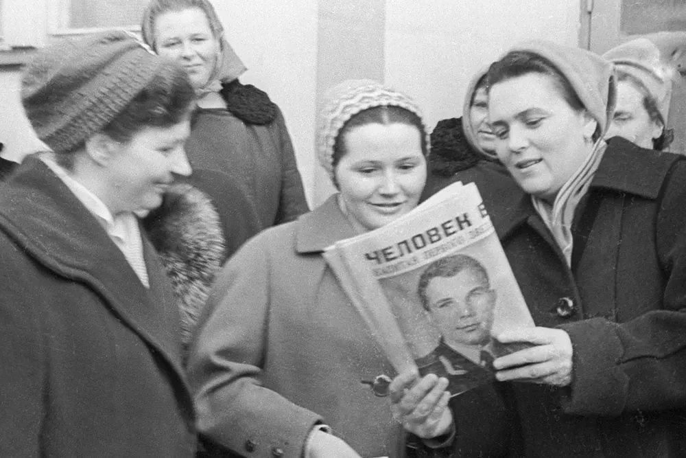 Сегодня мы празднуем День космонавтики, вспоминая героев космоса. А также всех, кто строил и запуска