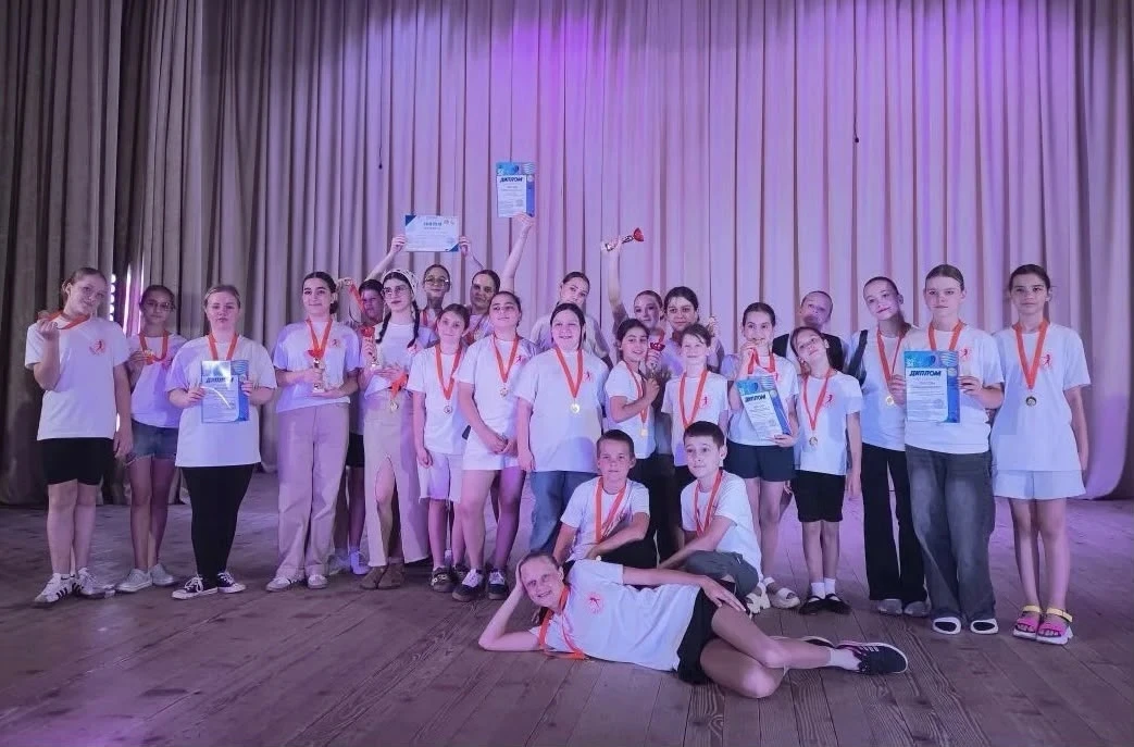 ✨ Звёзды зажглись на "Море зажигает звёзды"! ✨

10 июня 2026 года наш "Образцовый художественный кол