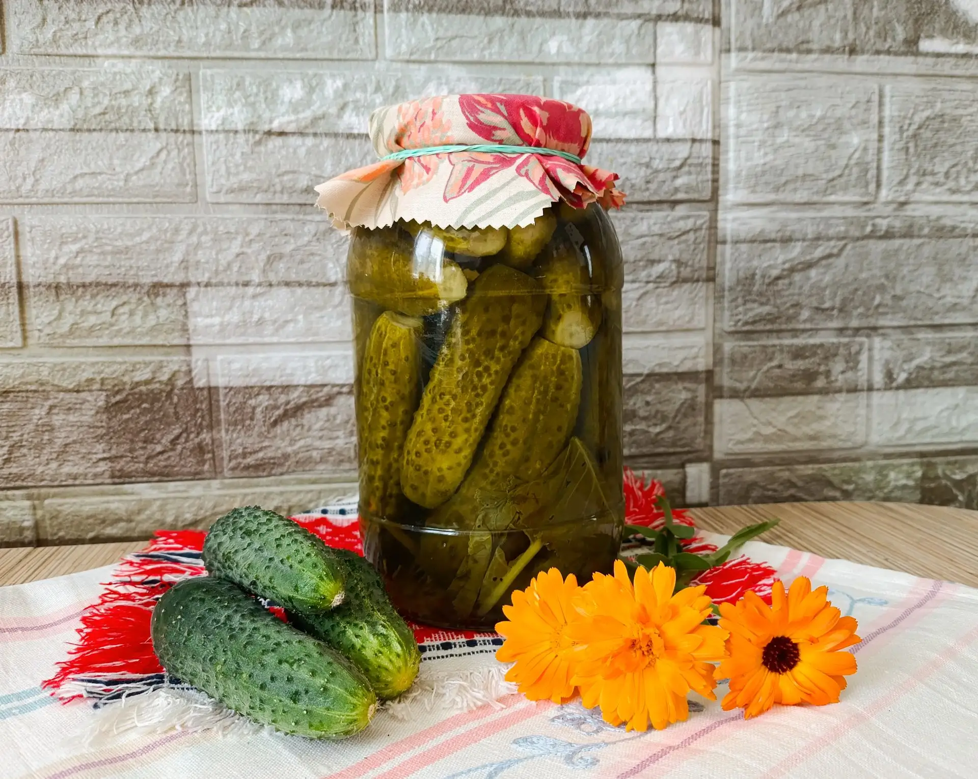 Миссия «Лето в кладовке» 🥒🫙 началась. Первый пошел! В планах еще штук двадцать, но эт...