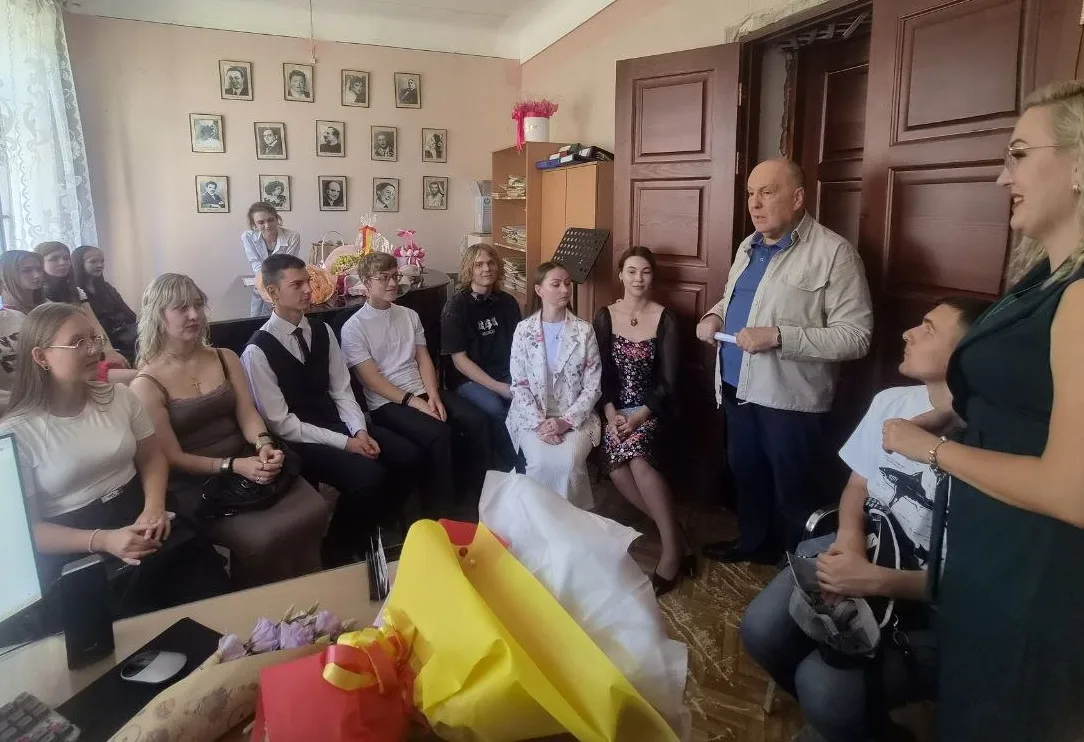 В Донецком факультете СПО встреча руководства и преподавателей со студентами прошла 1 с...