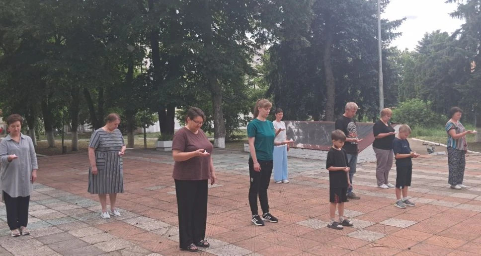 🕯️ СВЕЧА ПАМЯТИ: Станица Дмитриевская помнит подвиг героев

21 июня, в канун 85-й годовщины начала 