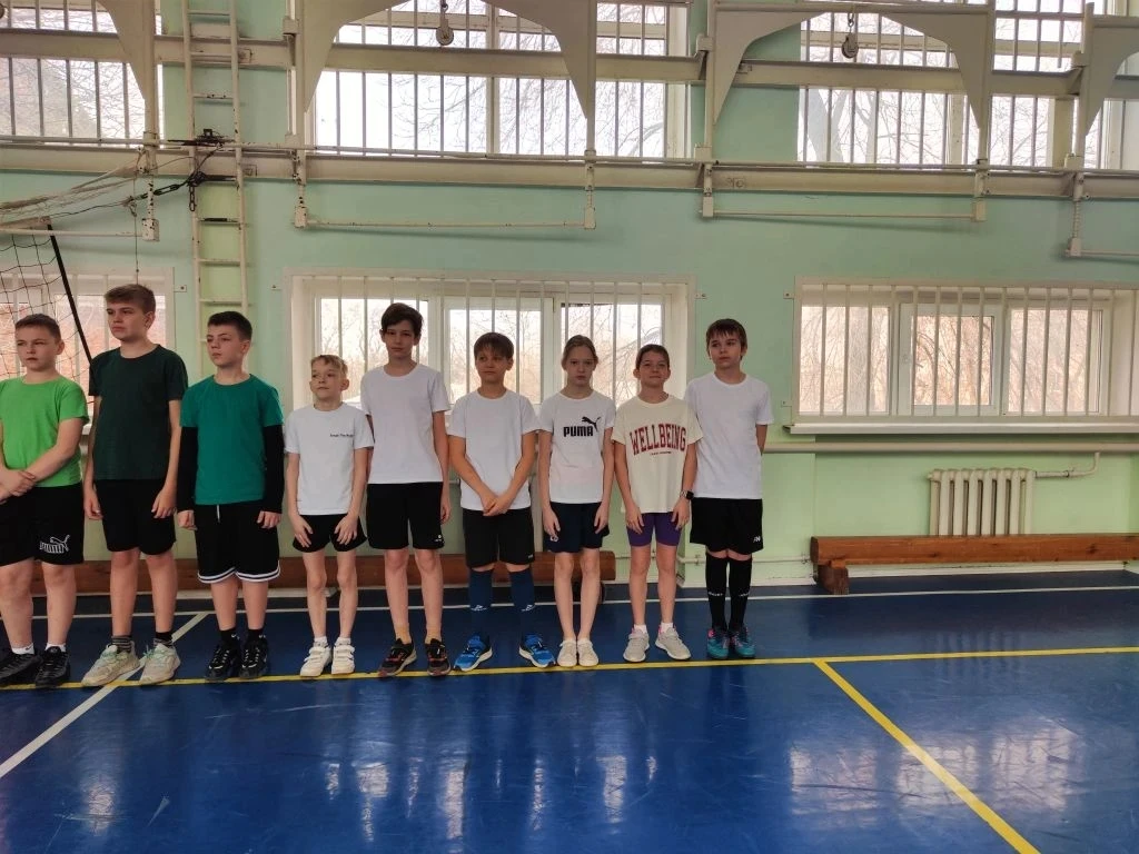 ⚽22 марта на базе МАОУ лицея №28 состоялся полуфинал соревнований по мини-футболу среди 5-х классов 