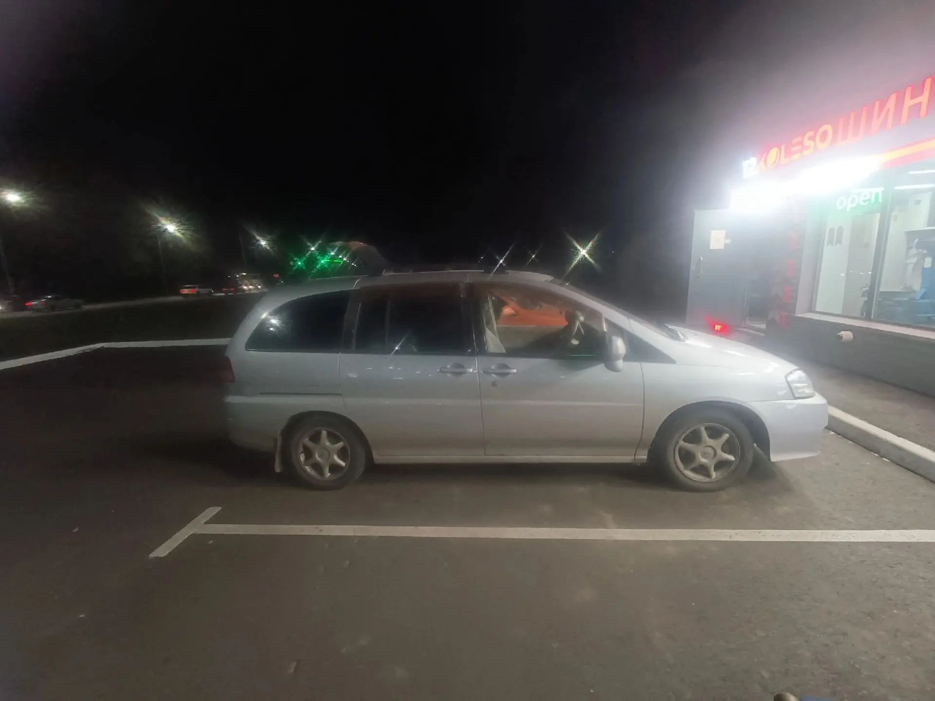 Nissan Liberty 2.0 CVT(140л.с) 1999