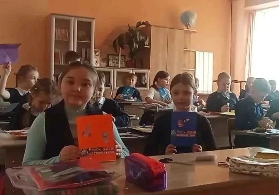 🚀 Неделя космоса в нашей школе началась с энтузиазма!  В рамках стартовавшей недели космоса учащиеся