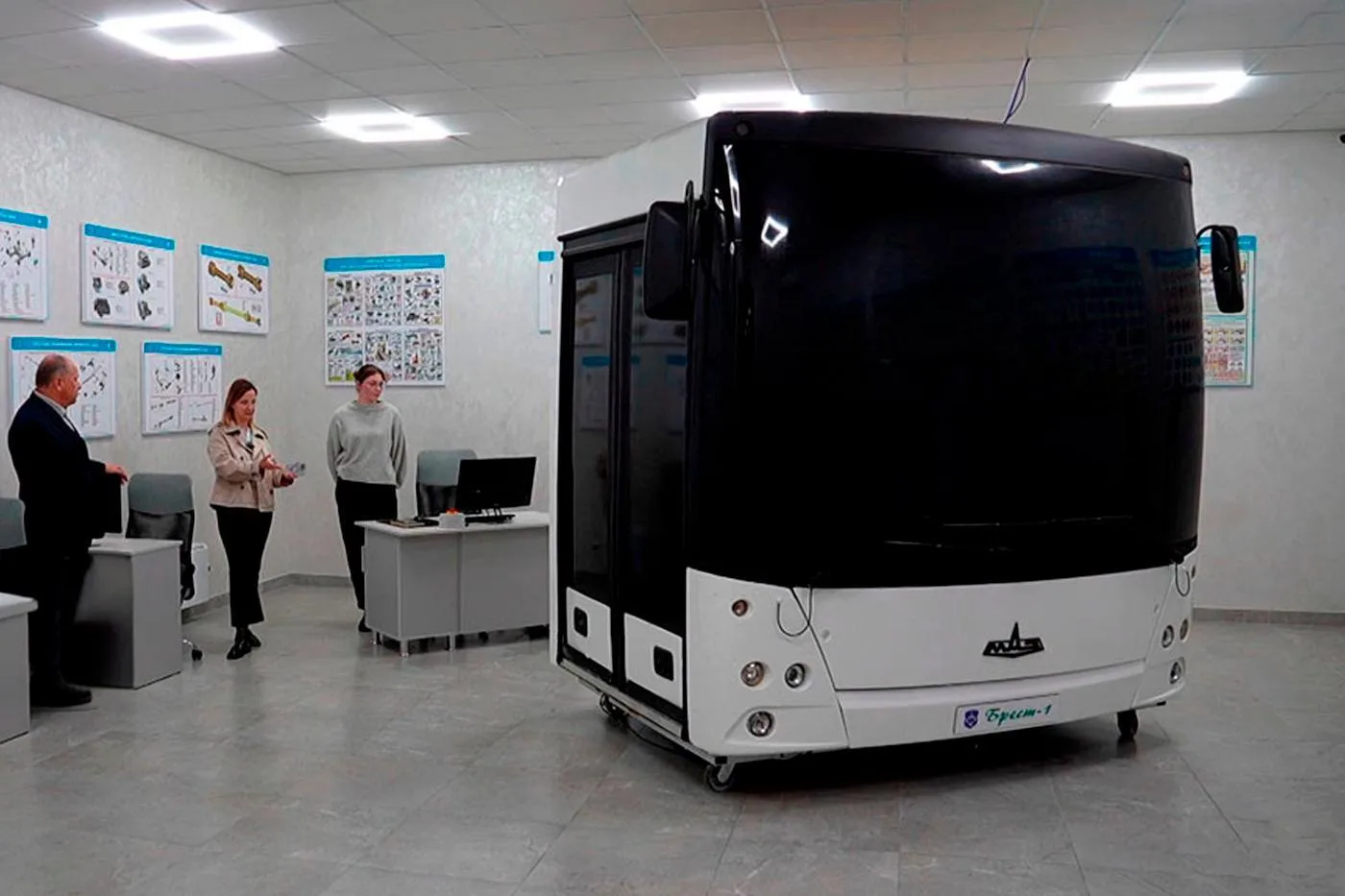 В белорусском Бресте разработали цифровой тренажёр для водителей автобусов на основе ка...