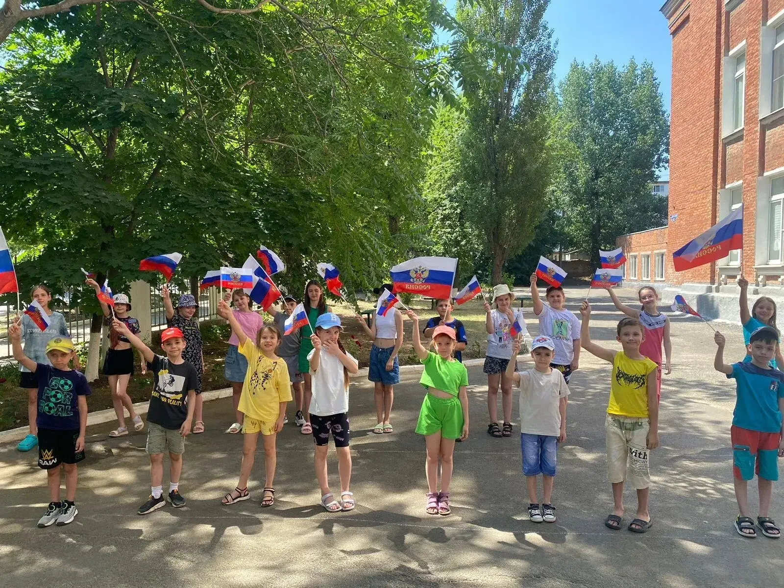 В преддверии празднования Дня России для обучающихся МБОУ СОШ 9 было проведено мероприятие - историч