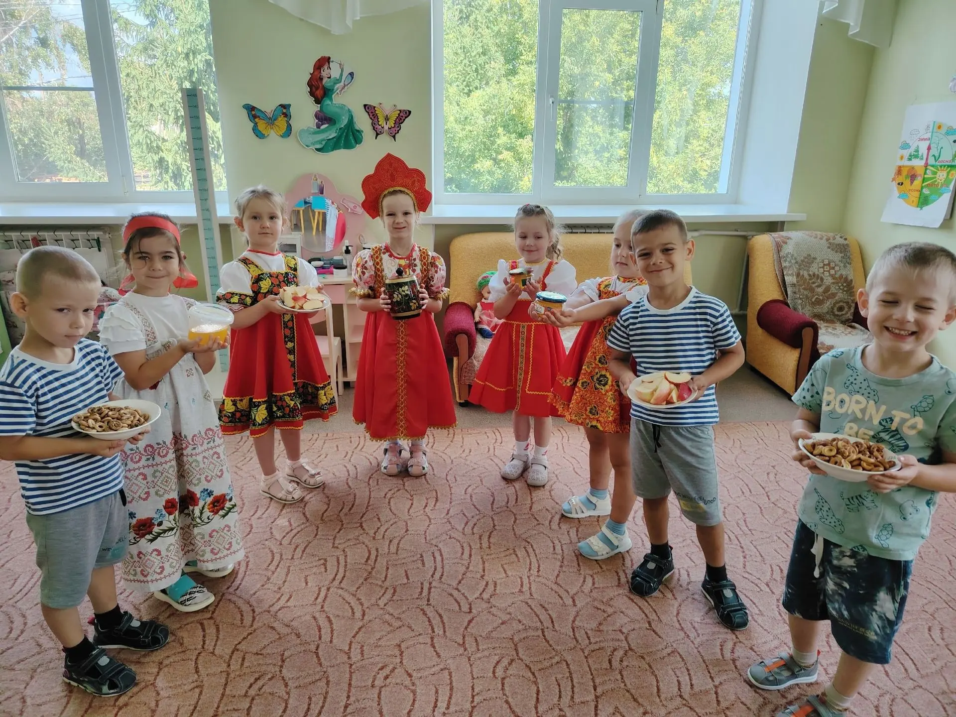 Медовый Спас — праздник добрый и щедрый. В этот день принято угощать всех сладким медом...