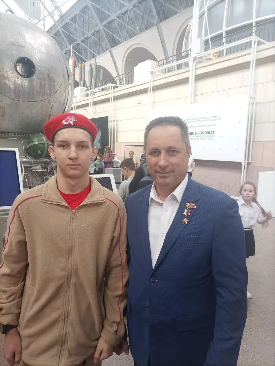 ЭКСКУРСИЯ В МУЗЕЙ КОСМОНАВТИКИ  🚀 Юнармейцы школы посетили обзорную экскурсию по выставке «Космонавт