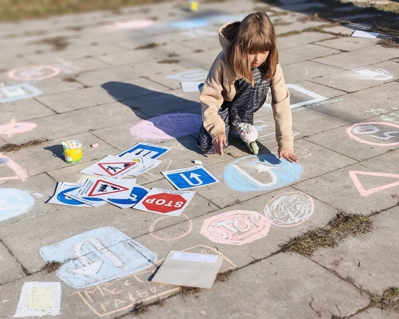 📍В Твери «Лаборатория безопасности» развернула мобильный городок в парке для отдыхающих школьников  