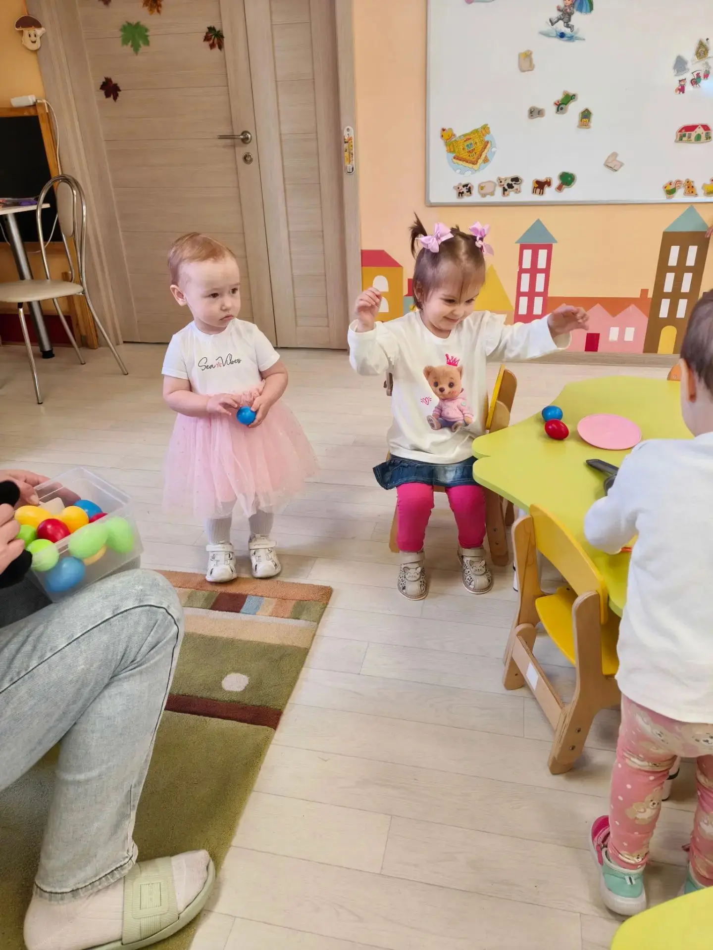 🧸 Первые шаги в детском саду: адаптация в группе «Бегемотики»!Наши малыши переживают о...