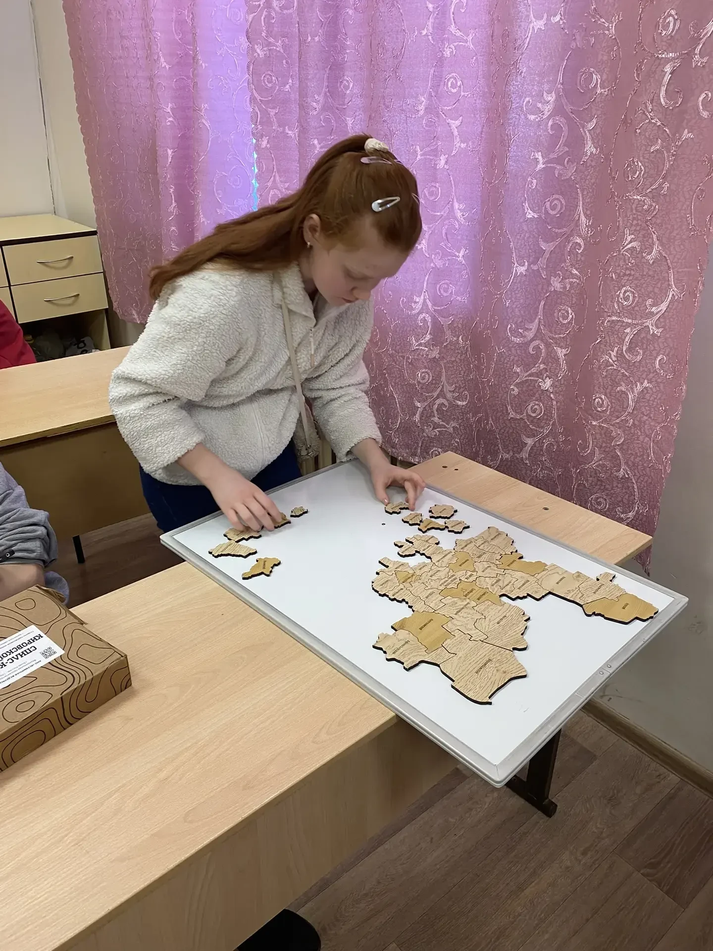 В нашей школе учатся настоящие знатоки географии! 🧩🏆  В начале марта на базе ДЮЦ им.А. Невского прош
