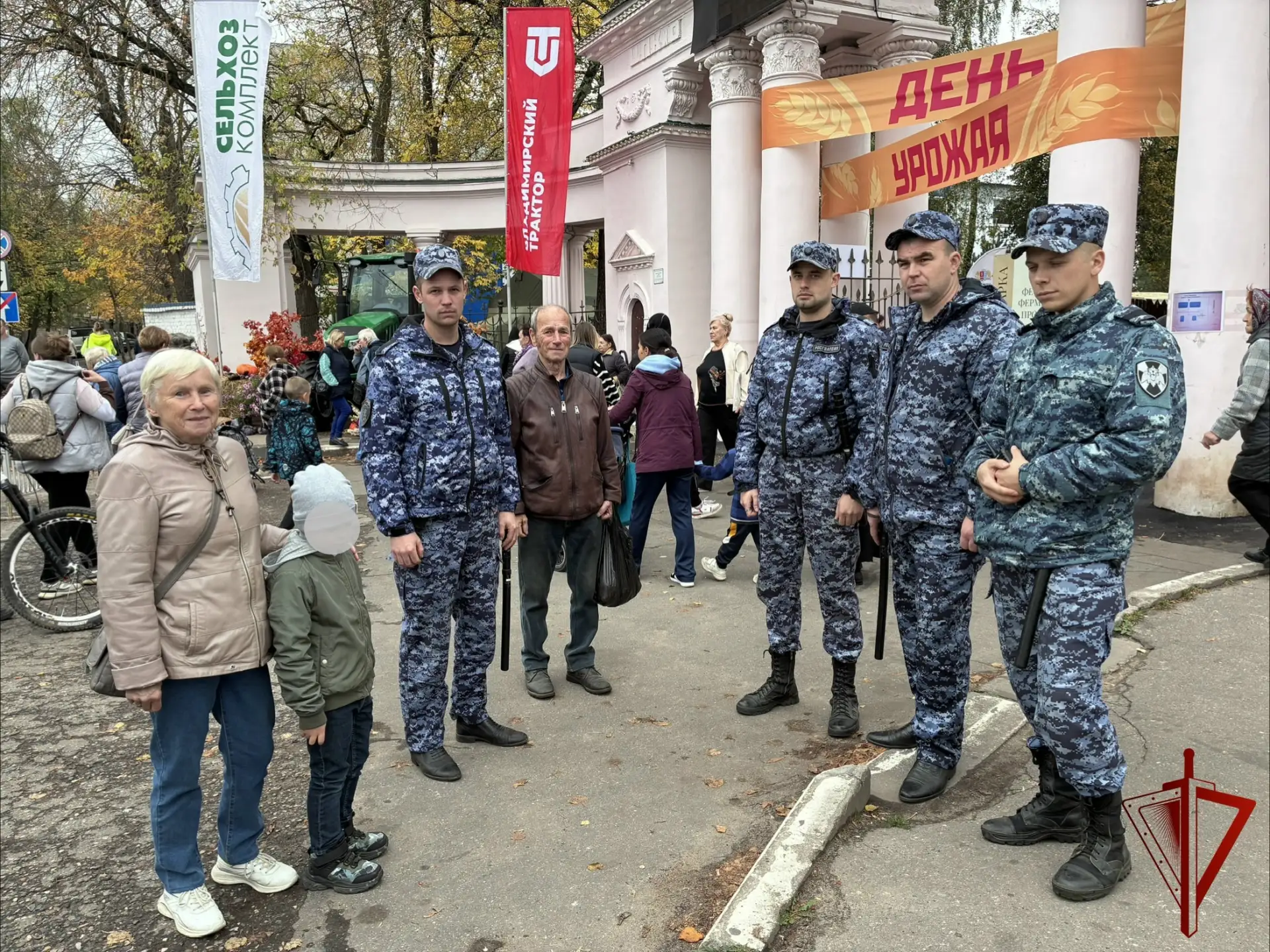 👮‍♂ В парке имени Степанова росгвардейцы помогли потерявшемуся мальчику найти родных