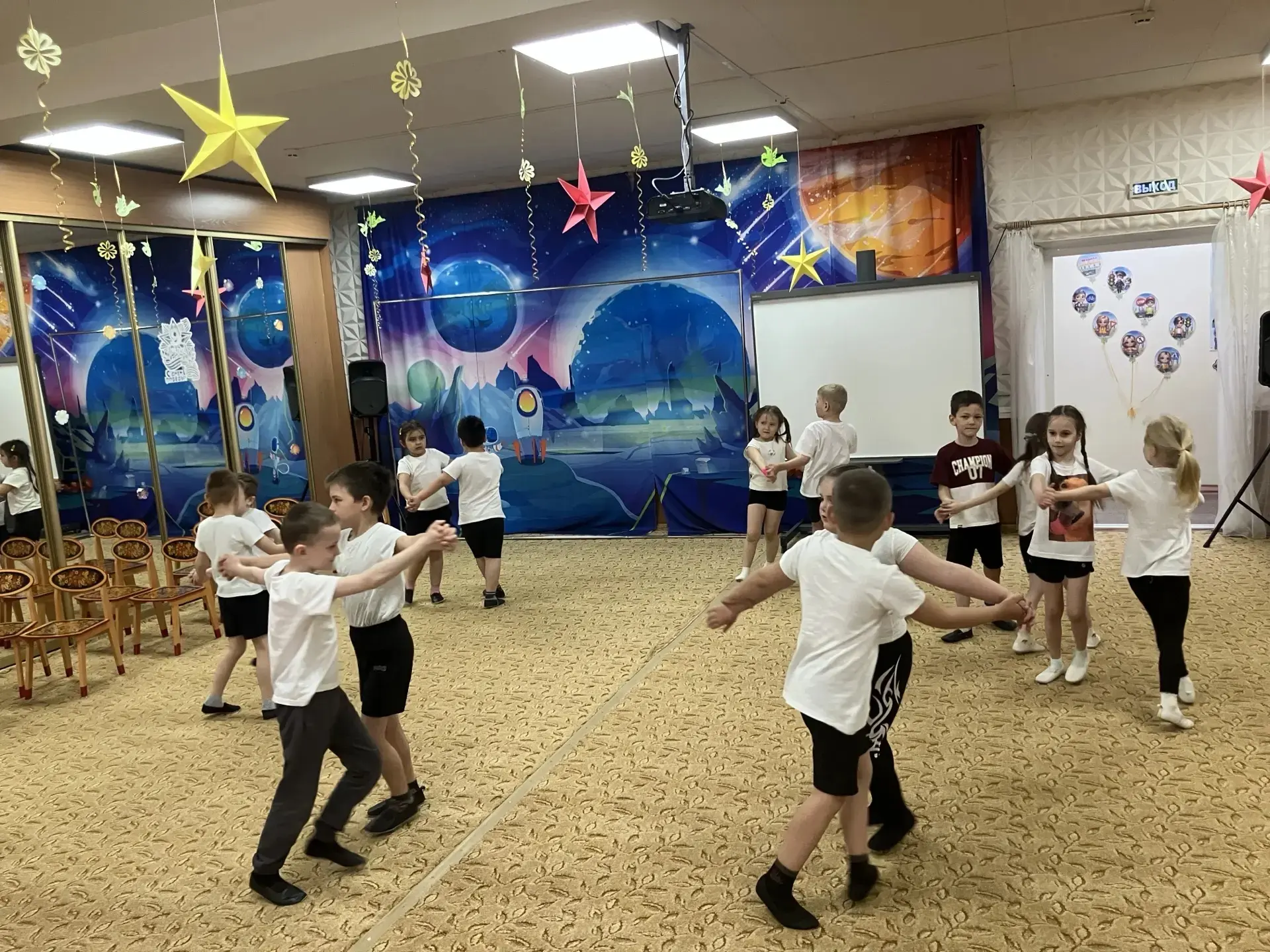 Ура,скоро ВЫПУСКНОЙ!!!🎉🌟✨