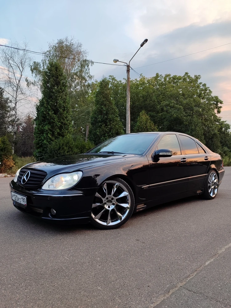 Продам Mercedes-Benz S-класс W220 с родным пробегом 135.000км в отличном для его возрас...