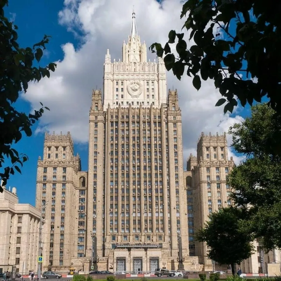 США "охотятся" на россиян в Таиланде, предупредили в МИД РФ 

В связи с этим ведомство настоятельно 