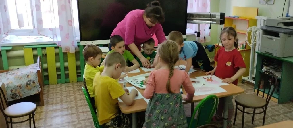 ☝️ Международный день птиц — экологический праздник, который отмечается ежегодно 1 апреля. Цель — пр