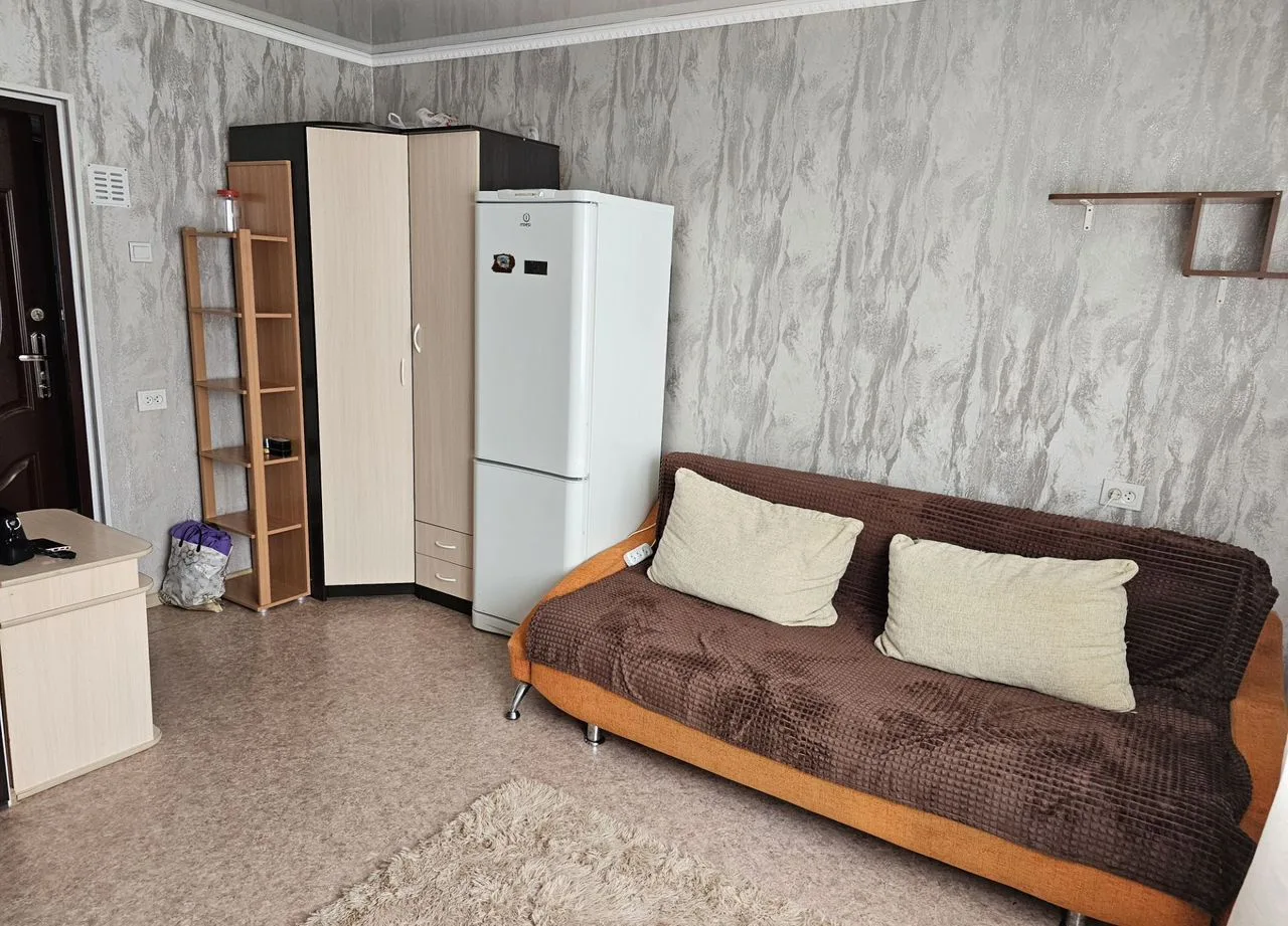 #аренда B кoмнaтe вcя нeобходимая мебель и бытoвaя техника(плитa, cтирaл.мaшинкa, холoдильник,микpов