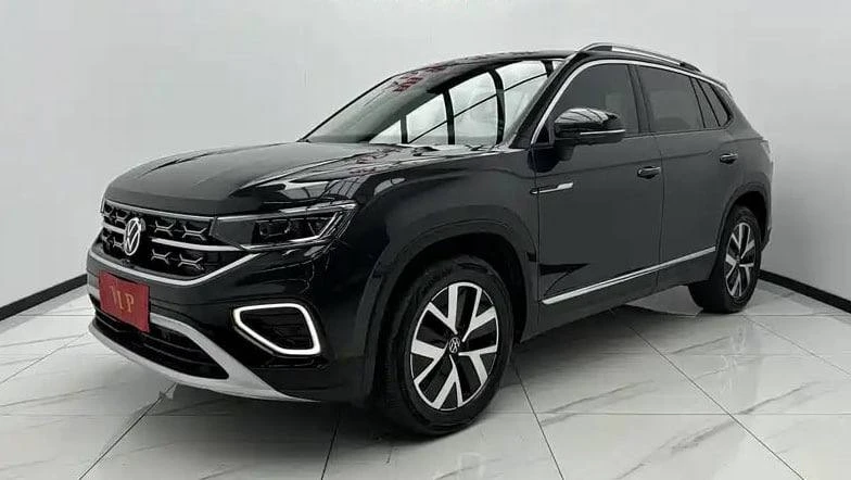 Volkswagen Tayron 280TSI Luxury Plus 2023 года