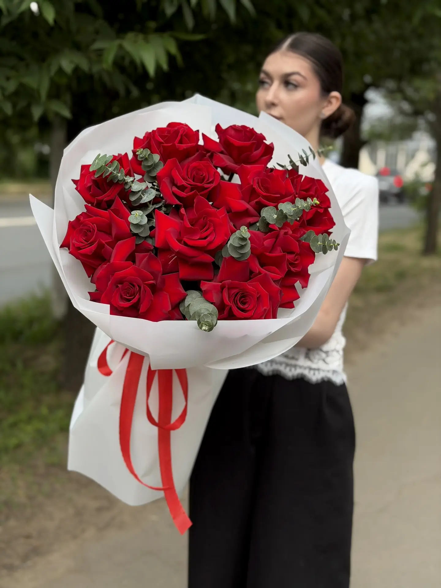 Ажурные розы с эвкалиптом - 3990₽ 😱

ТОЛЬКО для пользователей приложения Флория - Цветы в Твери 🔥
