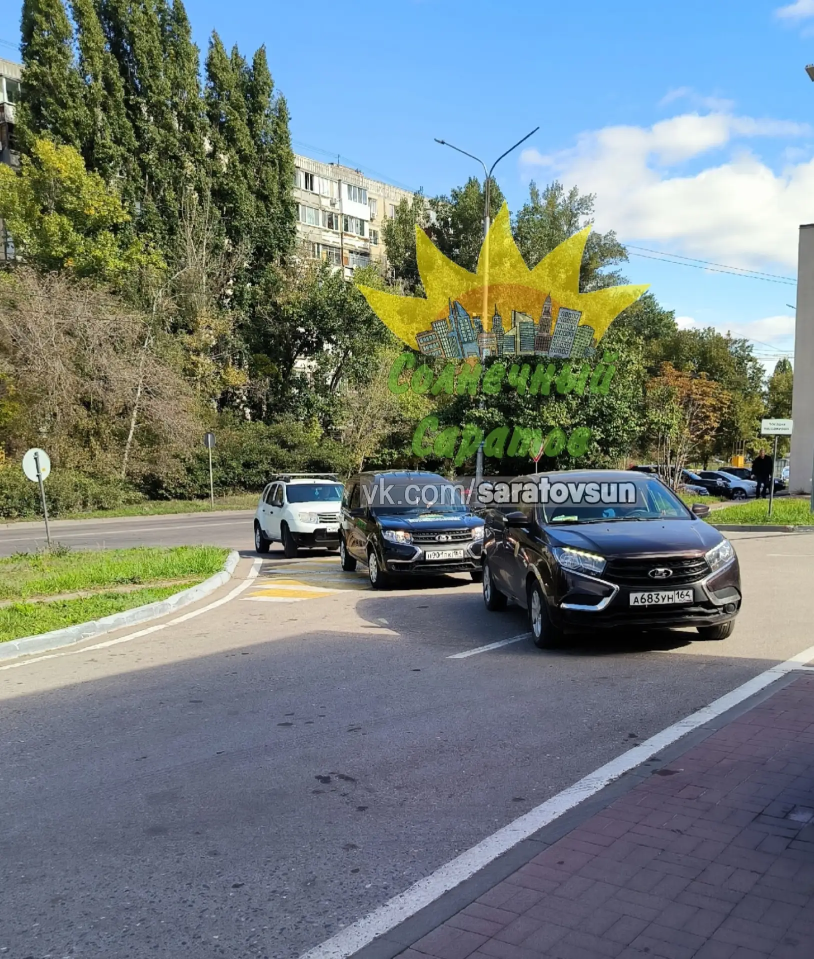 В период общих трудностей с ГСМ одна из основных заправок в Солнечном, Лукойл на Антоно...
