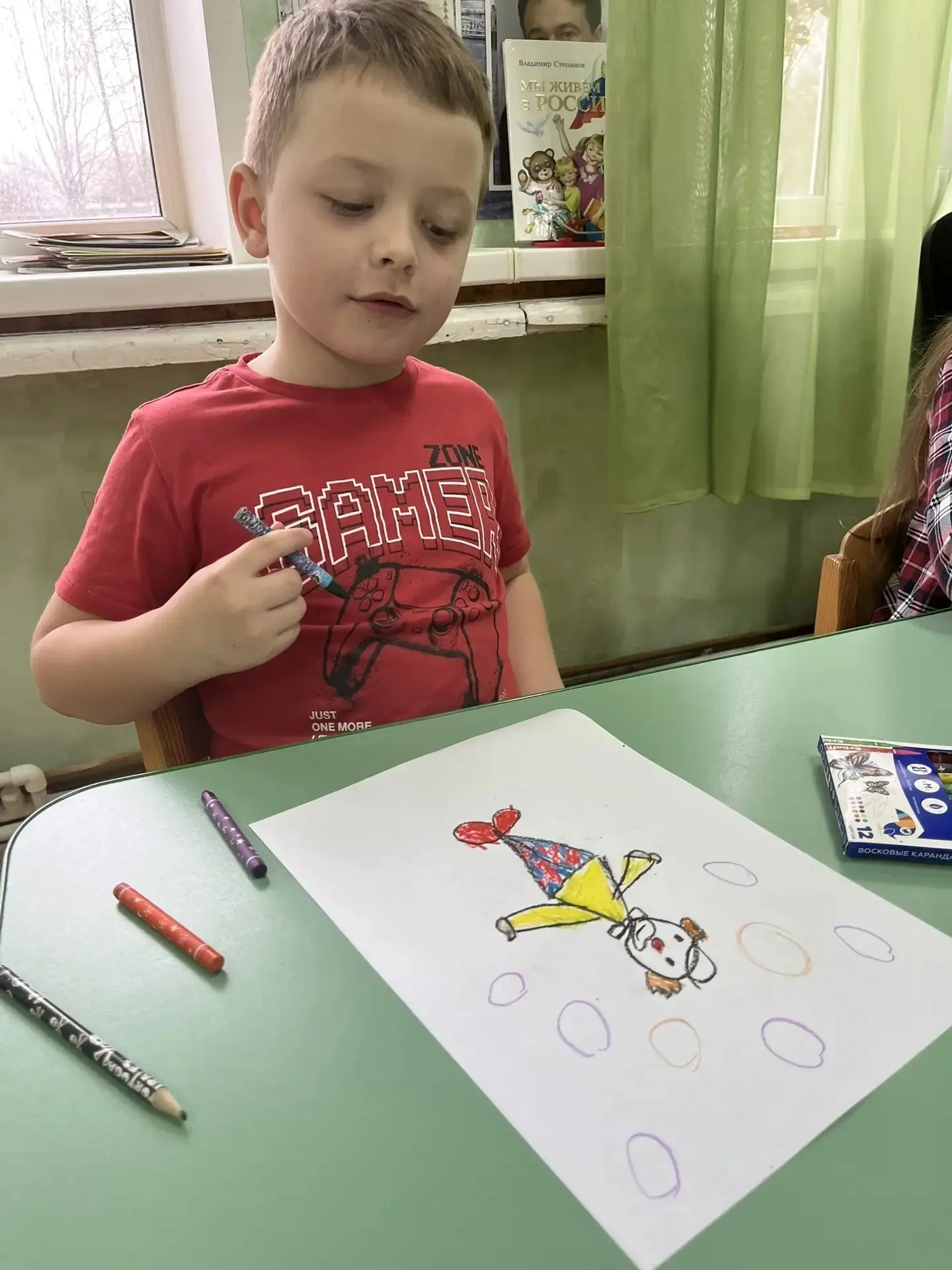 🎪 Весёлые краски Дня Смеха в группе «Незабудка»! 🎨  1 апреля в нашей подготовительной группе прошло 