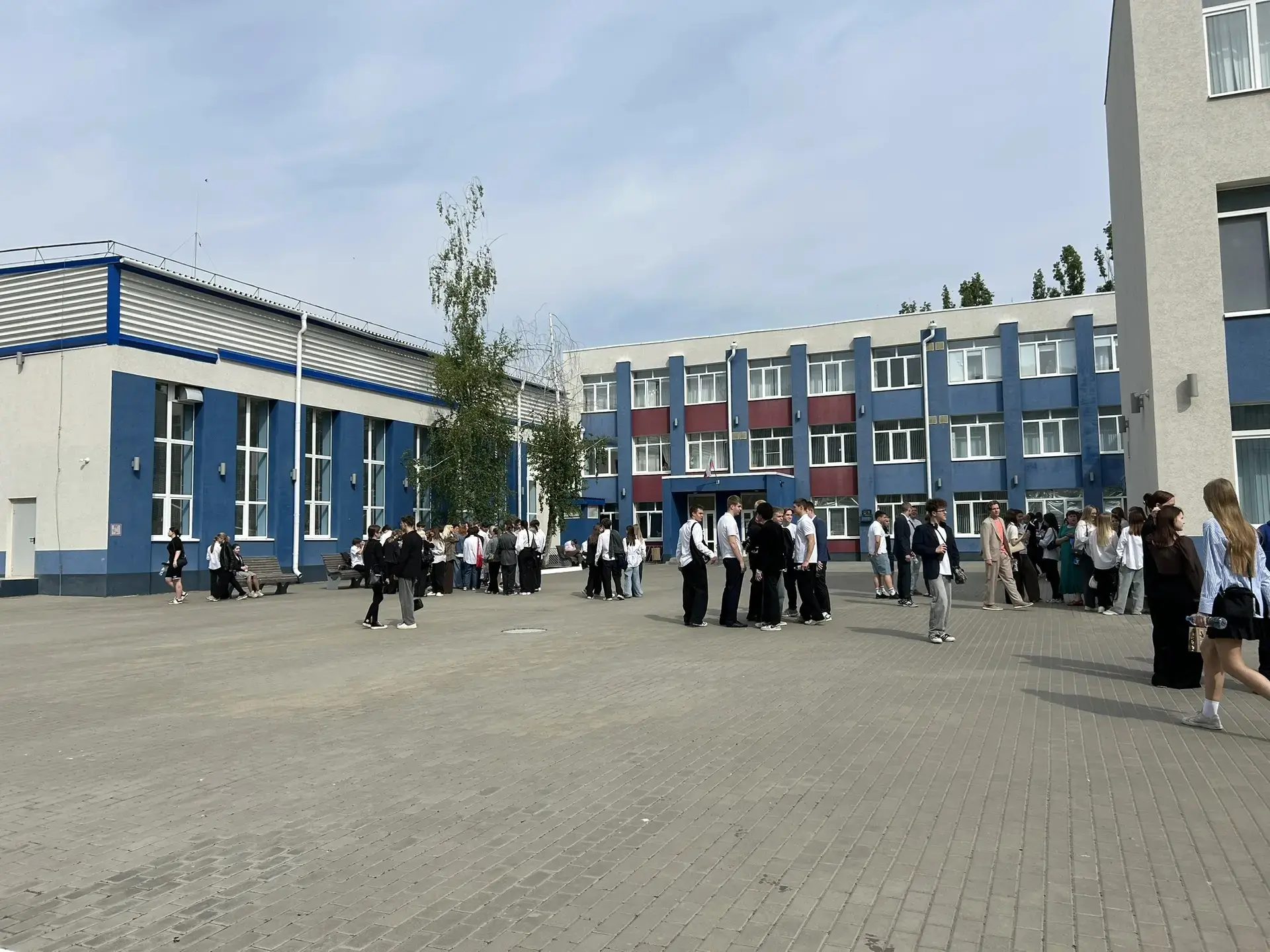 📢 Сегодня, 4 июня 2026 года, выпускники сдают ЕГЭ по русскому языку.
Мы поговорили с ребятами из пе