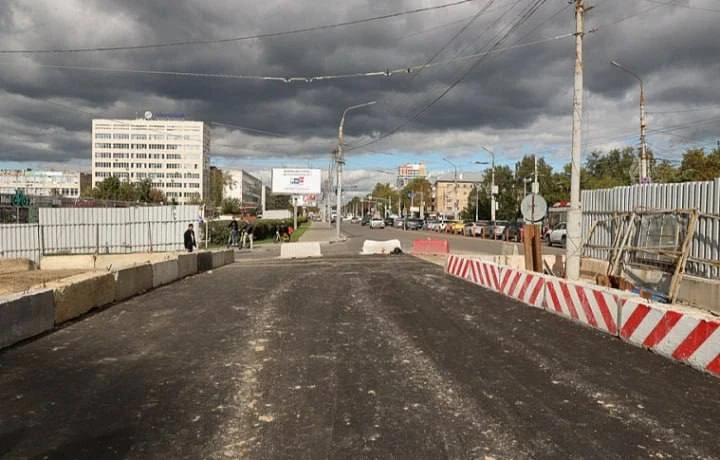 🚧 На Орловском путепроводе в Туле до конца недели запустят движение по шести полосам.