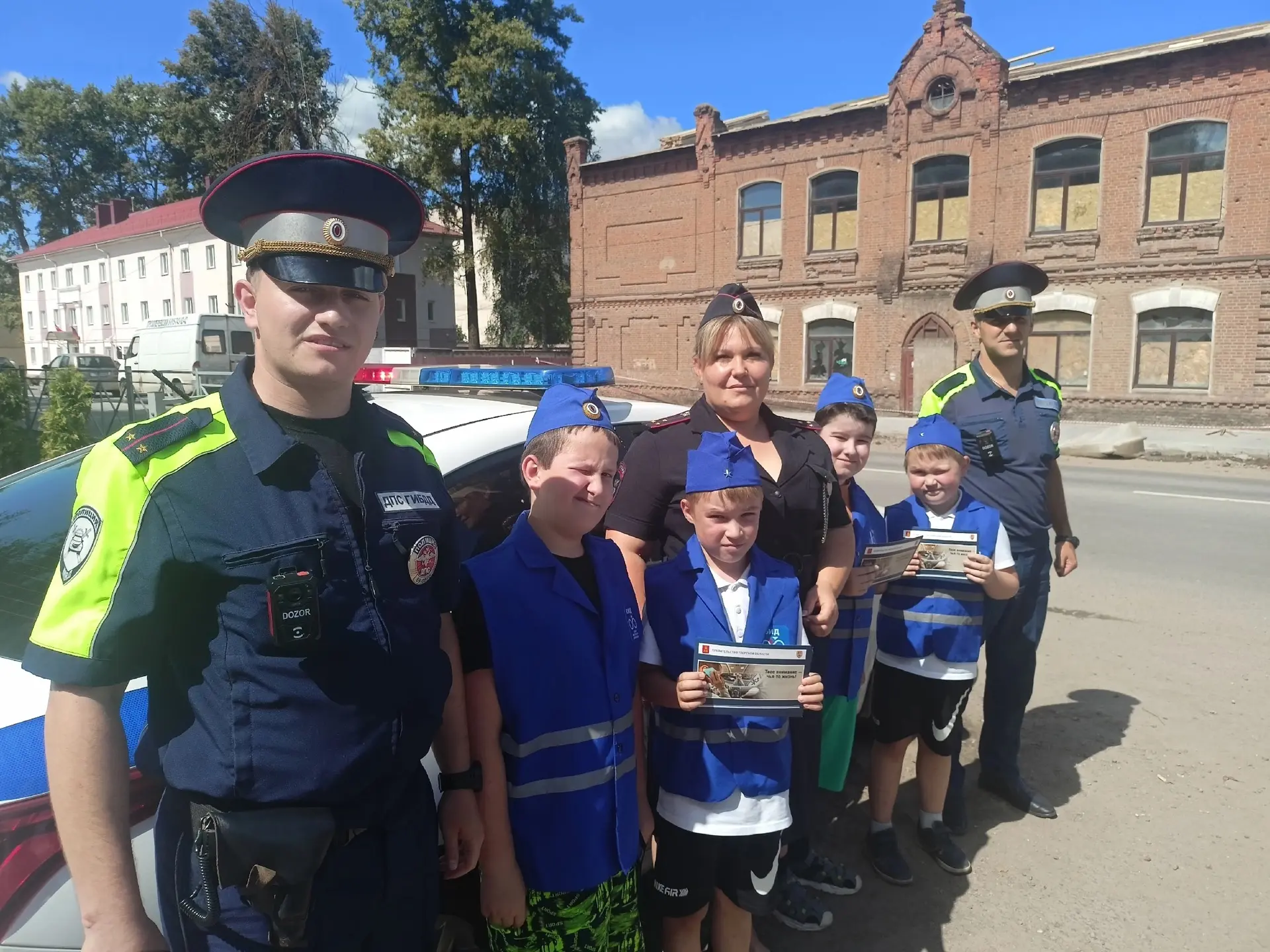 🚨🚔Акция «Уважаемый водитель! Наша жизнь в ваших руках!» прошла 31 июля в пришкольном ...