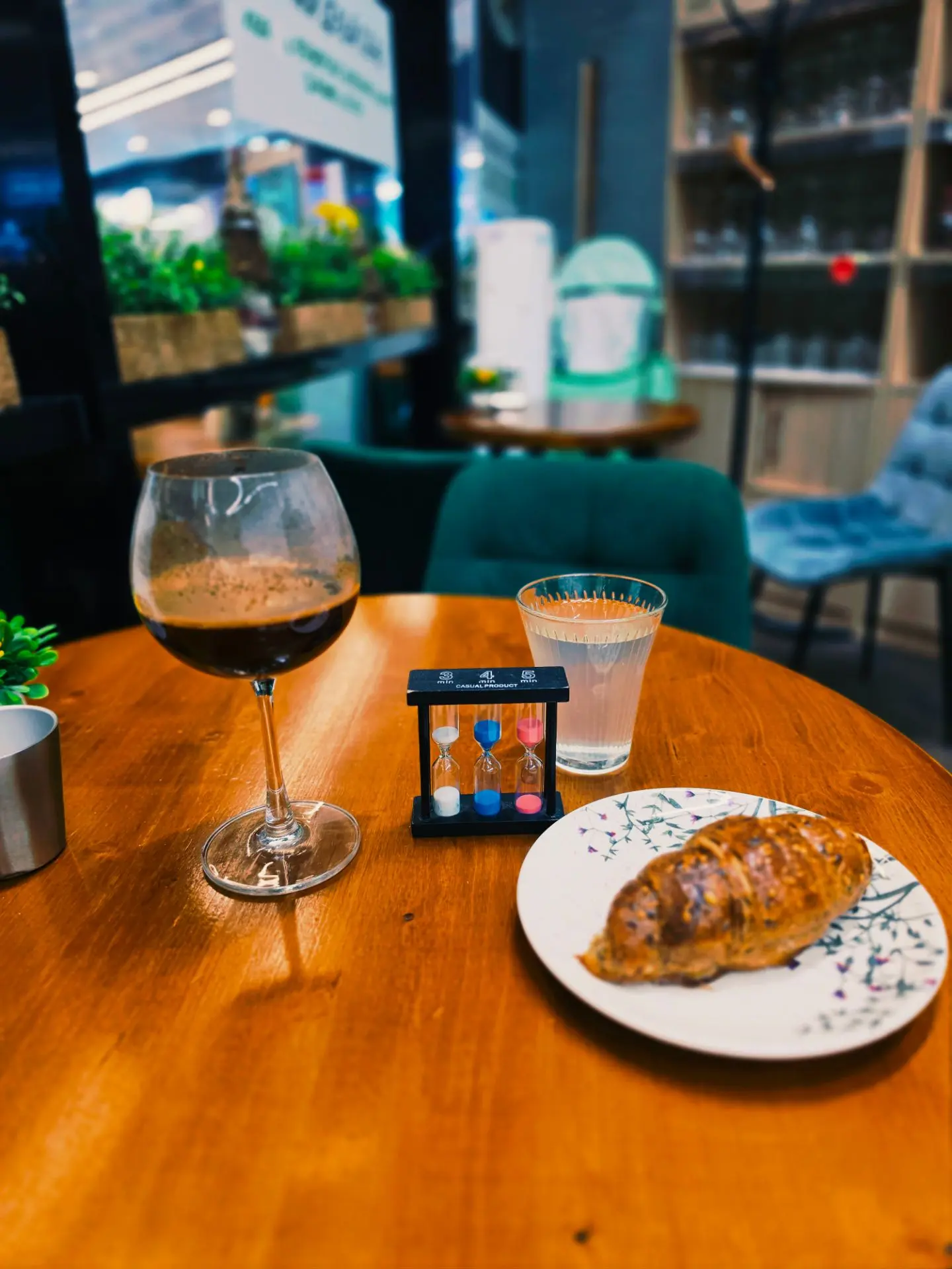 А вы пили кофе из... бокалов? 🍷