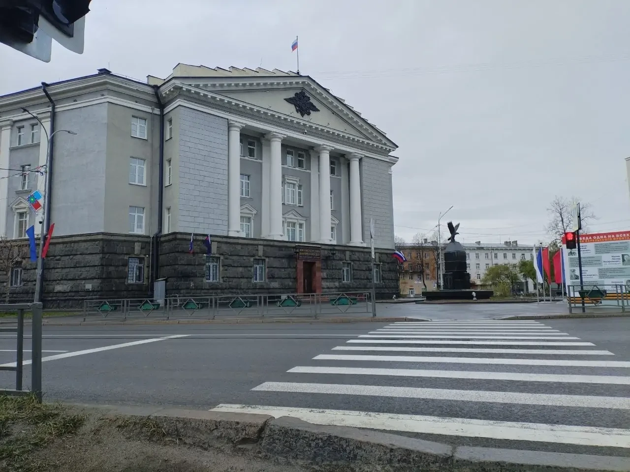 Иностранец устроил скандал в квартире в Петрозаводске и был выдворен из России