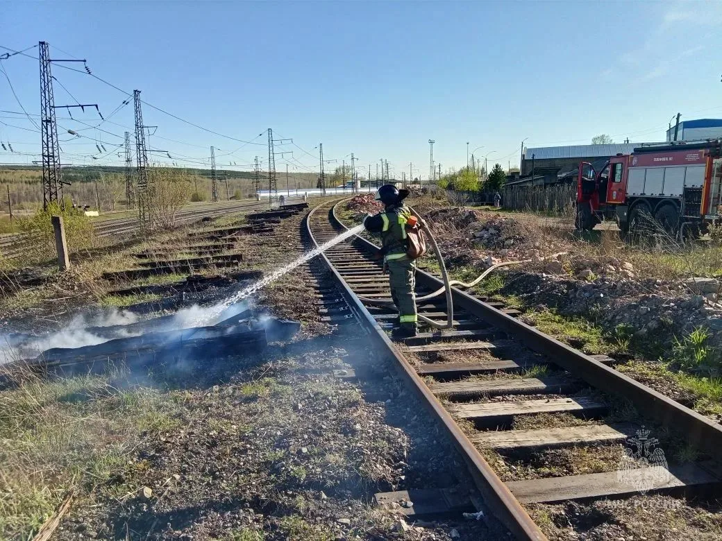 Оперативные итоги субботы   🚒 За сутки потушены 30 пожаров, пострадавших нет.   📎 В селе Момотово Ка