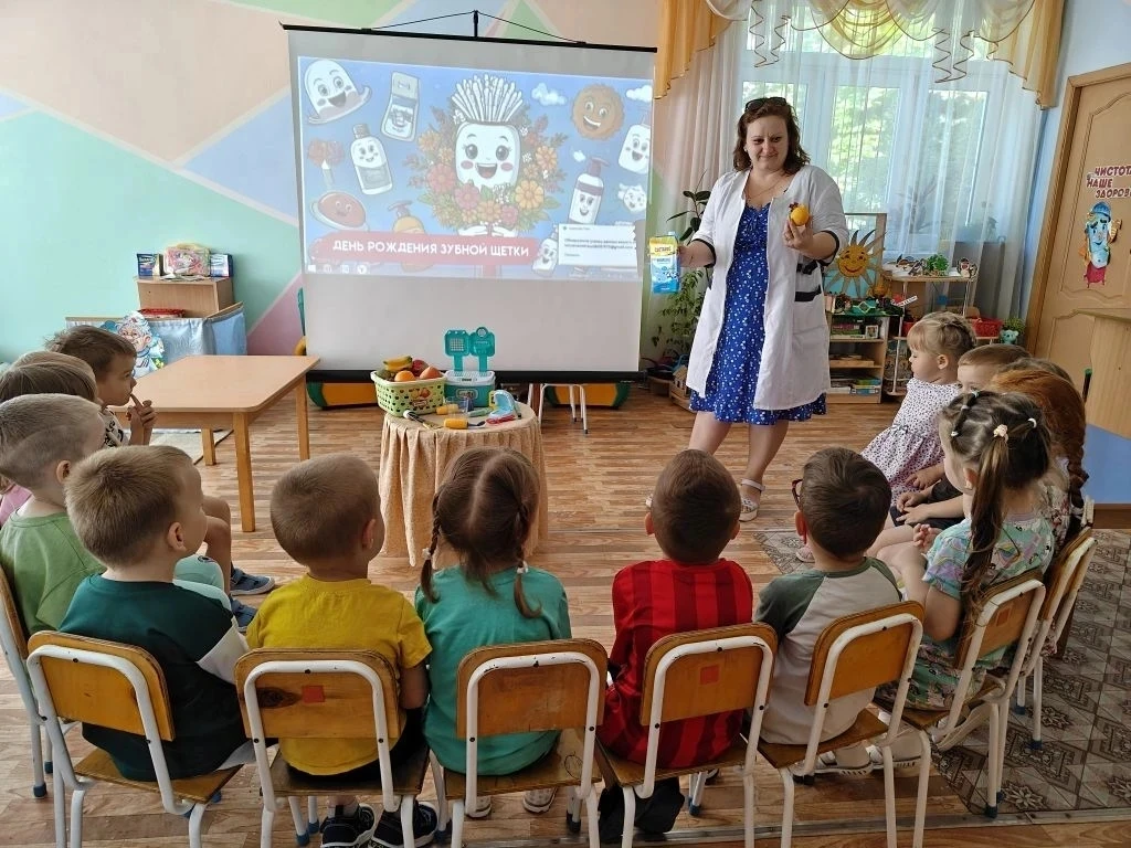 🎉  В средней группе⭐ "Звездочка"⭐ прошёл очень полезный и интересный день! 🎉
      Сначала ребята 