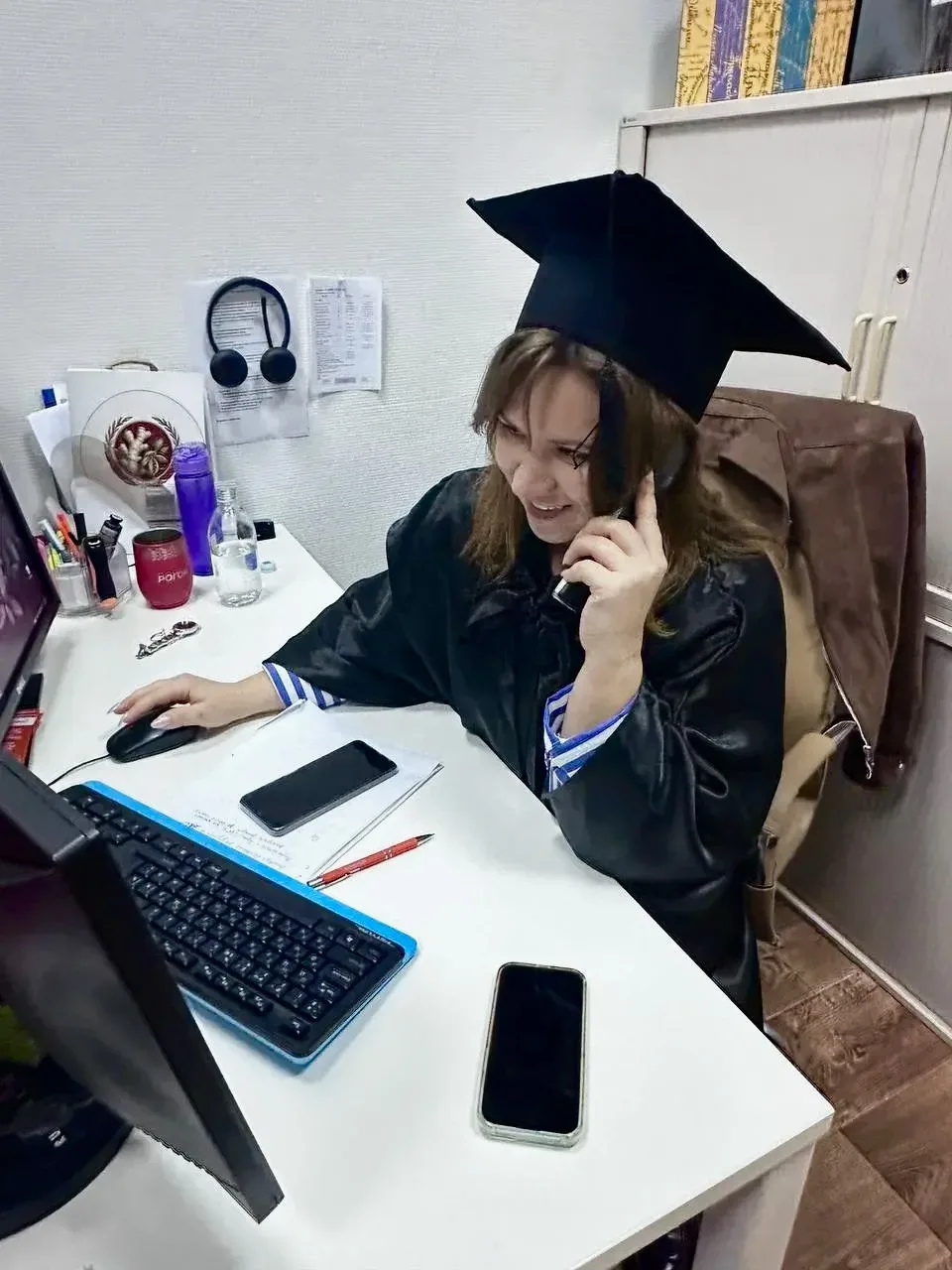 👩🏼‍🎓 Мантии для ВШЭ: выполнено!

Изготовили мантии для одного из ведущих университетов страны.

�