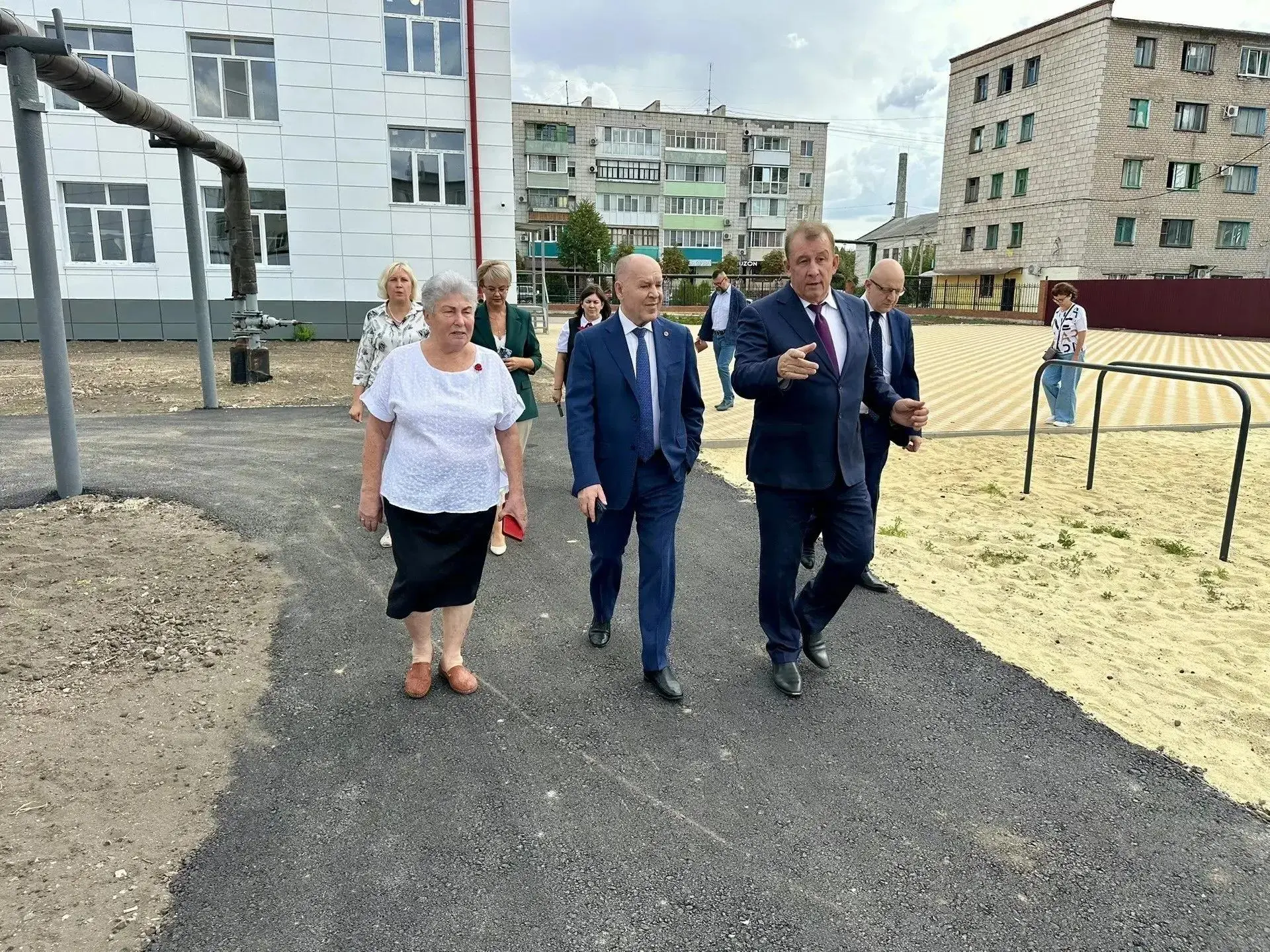 💼 Николай Николаев посетил сразу три муниципалитета Волгоградской области