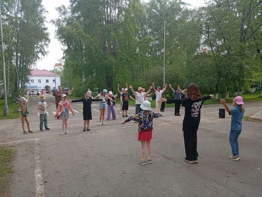 ✨Сегодня, 9 июня, в гости к ребятам в наш летний лагерь приехала сотрудница Томской областной универ