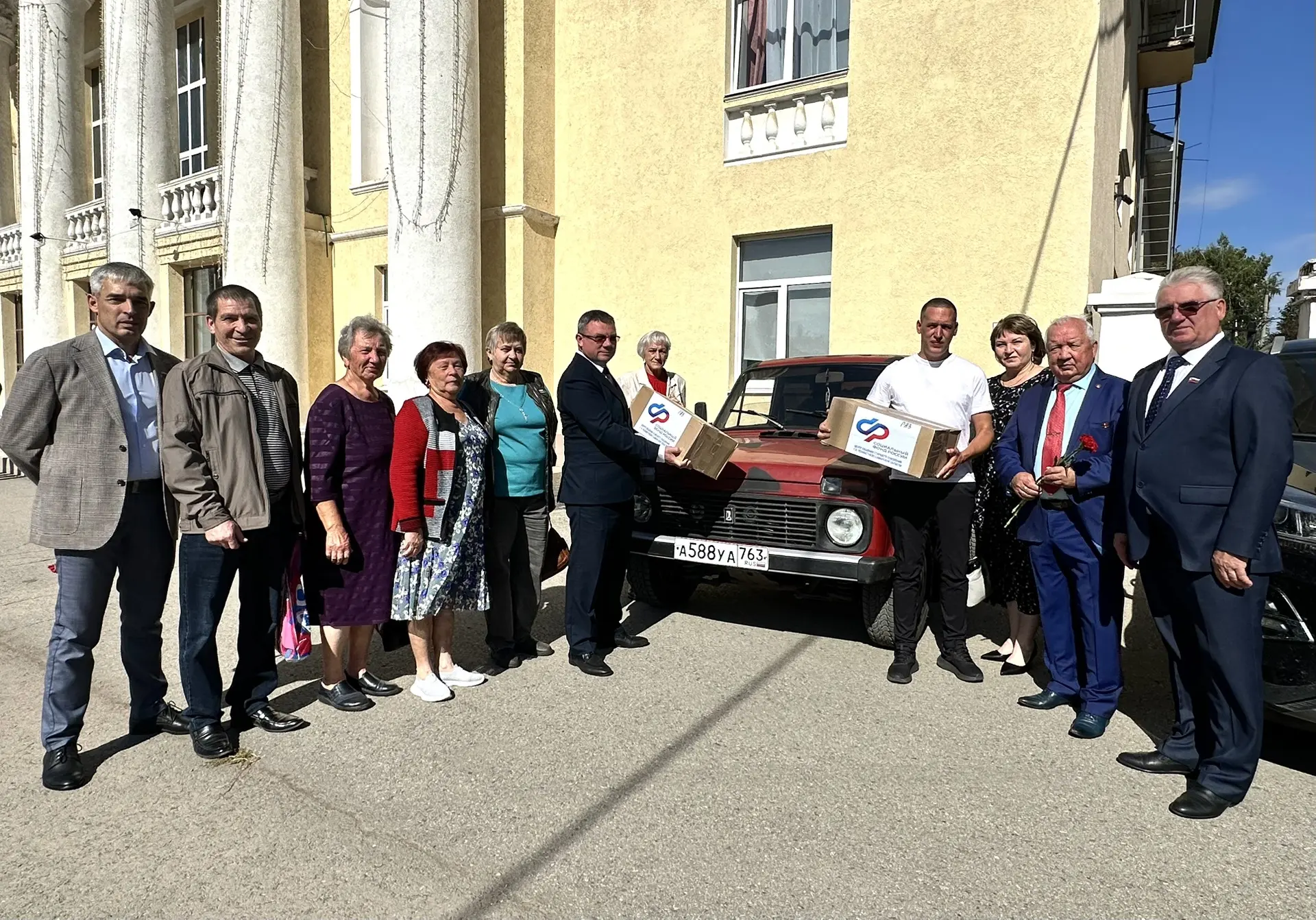 Сегодня из нашего городского округа отправилась очередная партия гуманитарной помощи - ...