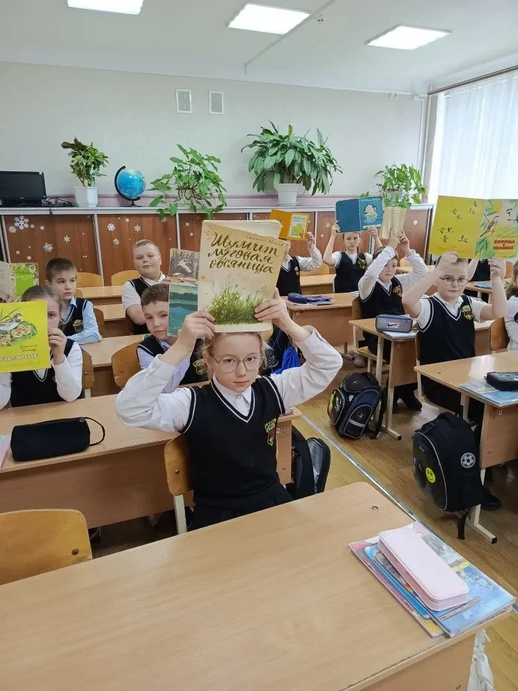 🐦 Чтим традиции — помогаем птицам! 1 апреля в нашей стране отмечается День птиц. А в старину первых 