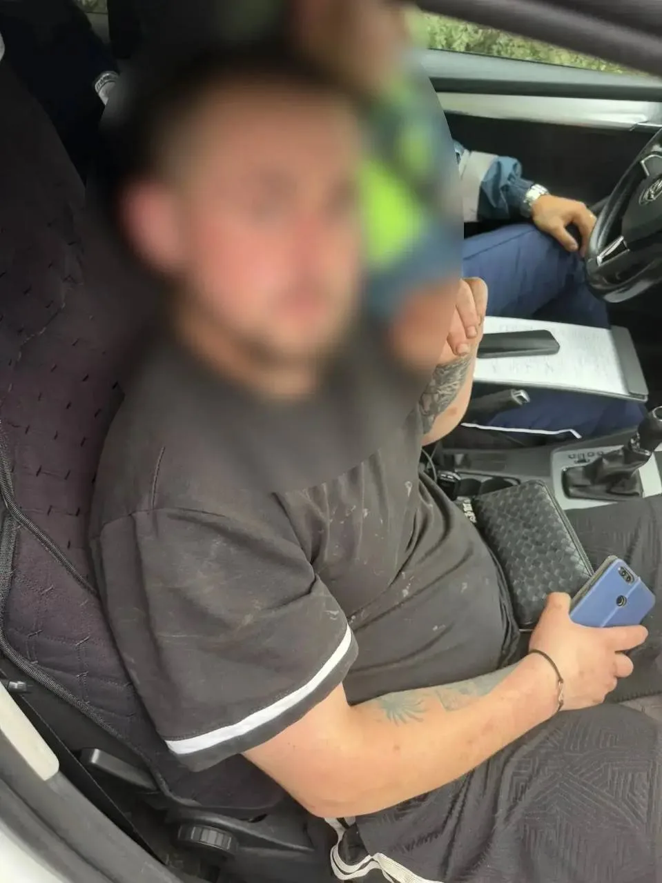 В Ростове-на-Дону работник автосервиса угнал автомобиль клиента и попал в ДТП.