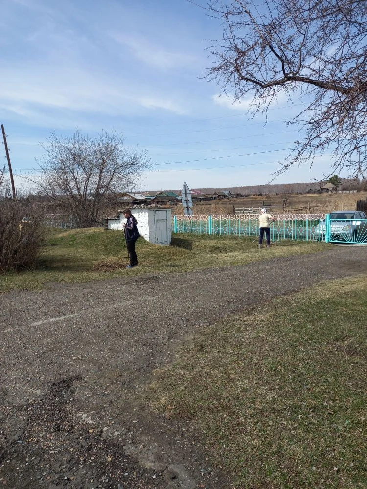В рамках проведения месячника по благоустройству, в единый день, посвященный уборке территорий учреж