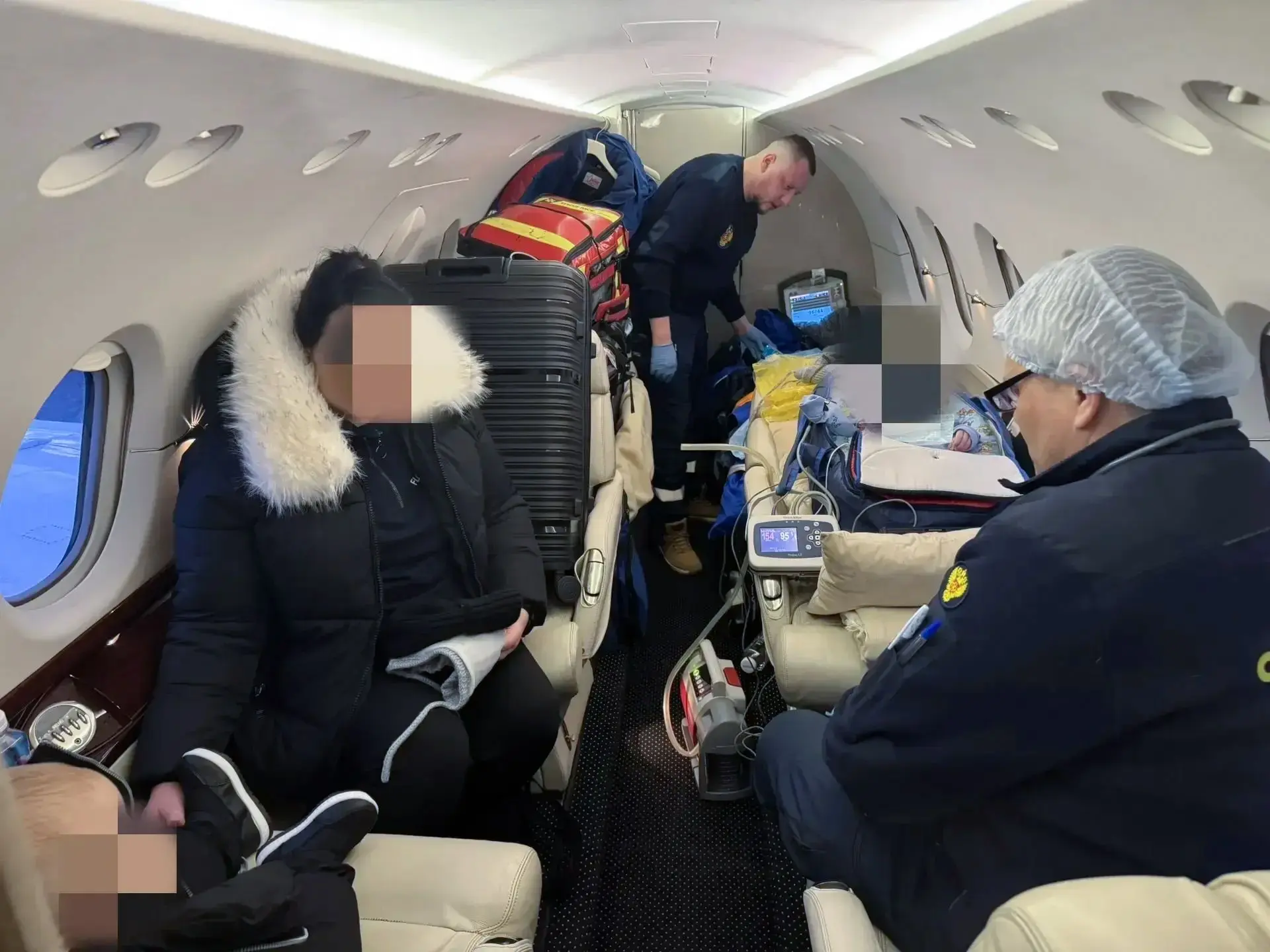✈ Специалисты Центра санитарной авиации и СМП ГНЦ ФМБЦ им.А.И.Бурназяна ФМБА России экстренно достав