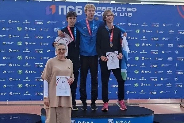 🏃‍♂️🏆 Калининградский легкоатлет установил три рекорда области на первенстве России в Челябинске

